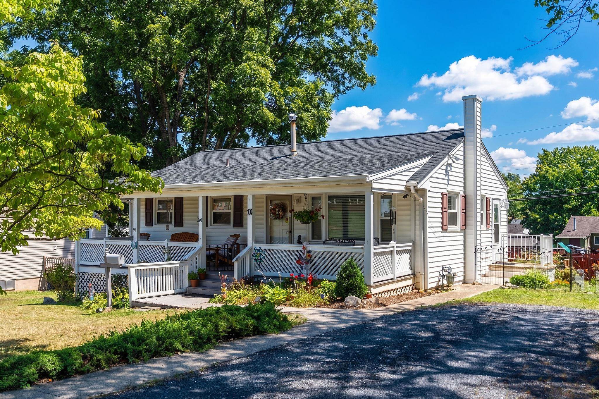 312 EDWARD AVE, WAYNESBORO, Virginia 22980, 3 Bedrooms Bedrooms, ,2 BathroomsBathrooms,Residential,312 EDWARD AVE,680220 MLS # 680220