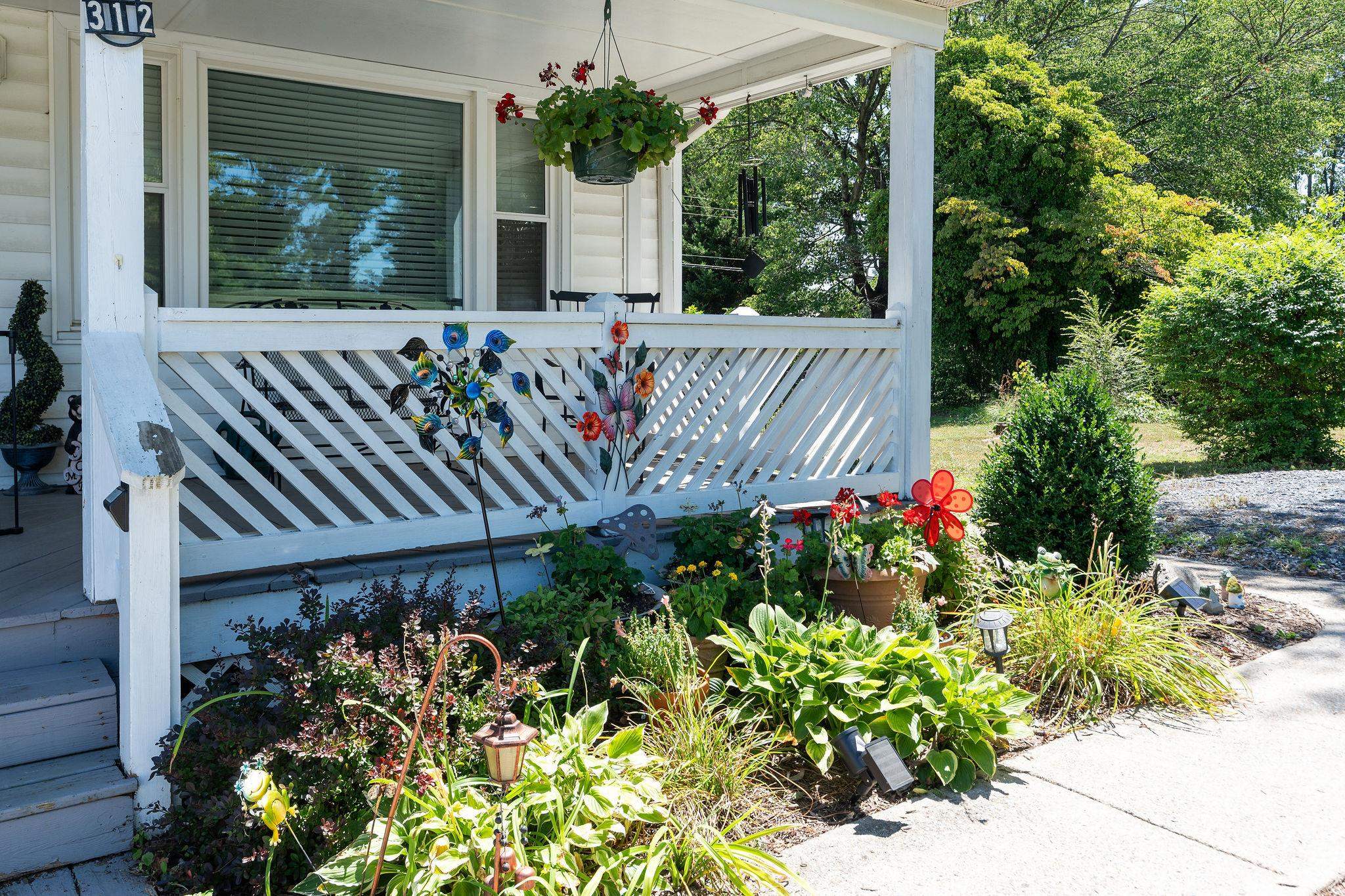 312 EDWARD AVE, WAYNESBORO, Virginia 22980, 3 Bedrooms Bedrooms, ,2 BathroomsBathrooms,Residential,312 EDWARD AVE,680220 MLS # 680220