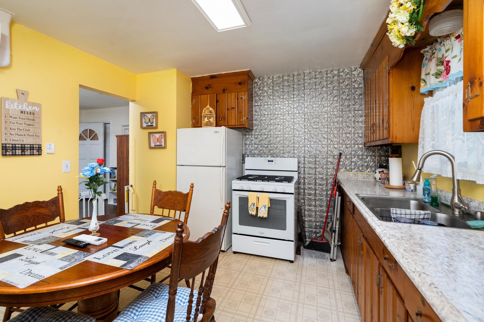 312 EDWARD AVE, WAYNESBORO, Virginia 22980, 3 Bedrooms Bedrooms, ,2 BathroomsBathrooms,Residential,312 EDWARD AVE,680220 MLS # 680220