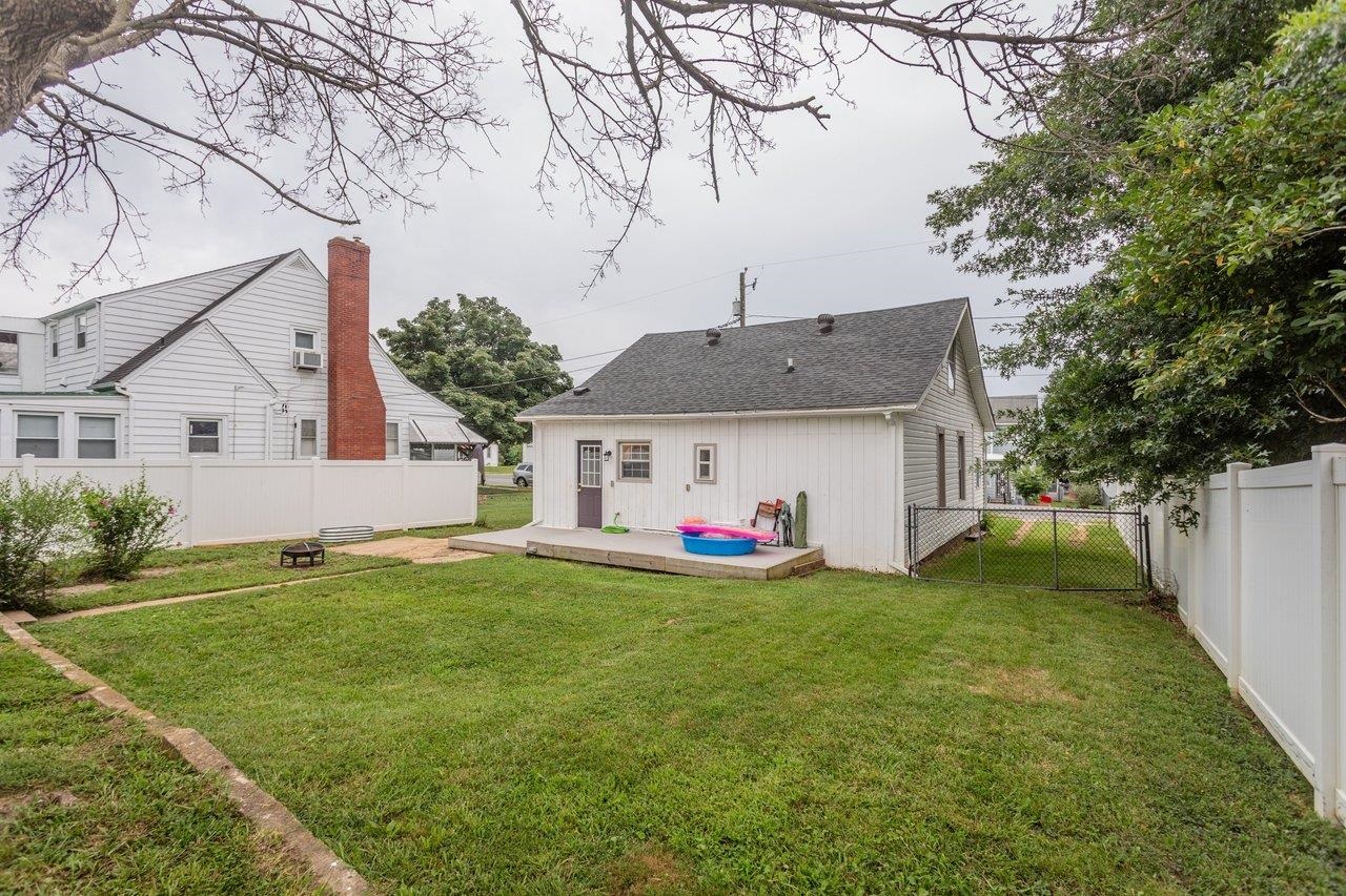 508 SEVENTH ST, SHENANDOAH, Virginia 22849, 2 Bedrooms Bedrooms, ,1 BathroomBathrooms,Residential,508 SEVENTH ST,680155 MLS # 680155
