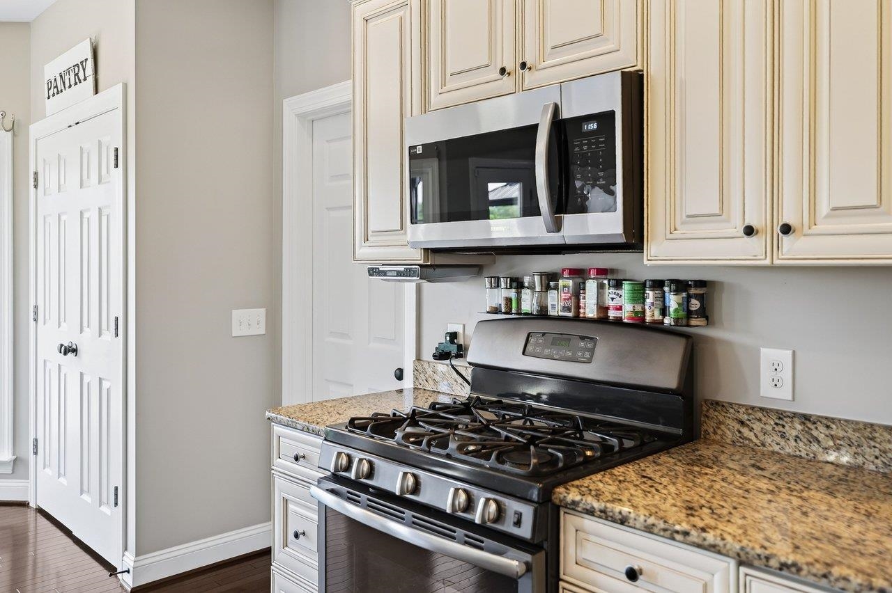 8340 OVERBROOK DR, MCGAHEYSVILLE, Virginia 22840, 5 Bedrooms Bedrooms, ,4 BathroomsBathrooms,Residential,8340 OVERBROOK DR,680185 MLS # 680185 8340 OVERBROOK DR, MCGAHEYSVILLE, Virginia 22840, 5 Bedrooms Bedrooms, ,4 BathroomsBathrooms,Residential,8340 OVERBROOK DR,680185 MLS # 680185