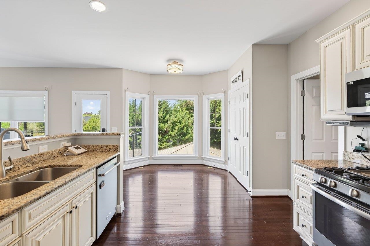 8340 OVERBROOK DR, MCGAHEYSVILLE, Virginia 22840, 5 Bedrooms Bedrooms, ,4 BathroomsBathrooms,Residential,8340 OVERBROOK DR,680185 MLS # 680185 8340 OVERBROOK DR, MCGAHEYSVILLE, Virginia 22840, 5 Bedrooms Bedrooms, ,4 BathroomsBathrooms,Residential,8340 OVERBROOK DR,680185 MLS # 680185