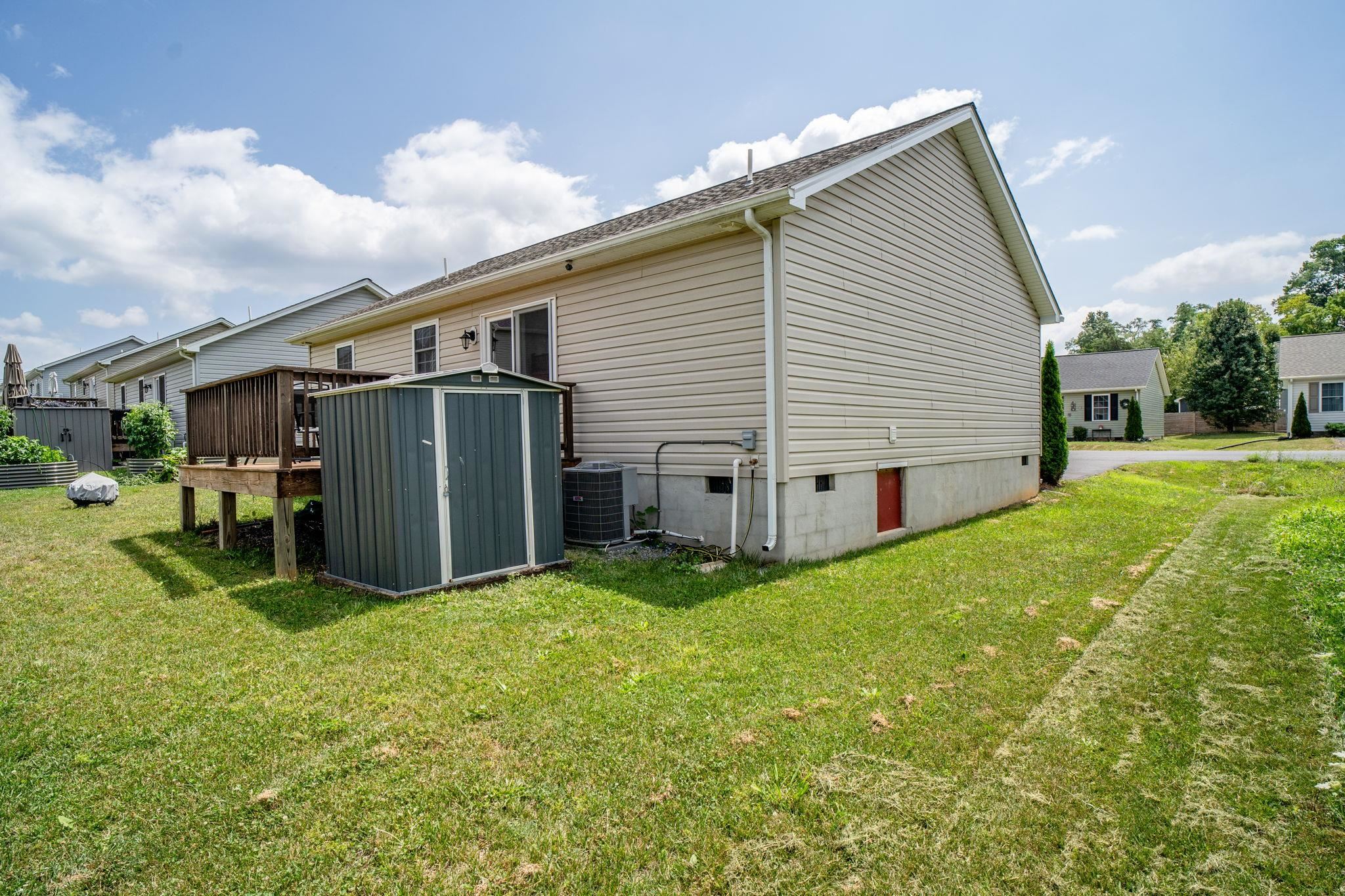 2400 BRENTWOOD DR, ROCKINGHAM, Virginia 22801, 3 Bedrooms Bedrooms, ,2 BathroomsBathrooms,Residential,2400 BRENTWOOD DR,680225 MLS # 680225 2400 BRENTWOOD DR, ROCKINGHAM, Virginia 22801, 3 Bedrooms Bedrooms, ,2 BathroomsBathrooms,Residential,2400 BRENTWOOD DR,680225 MLS # 680225