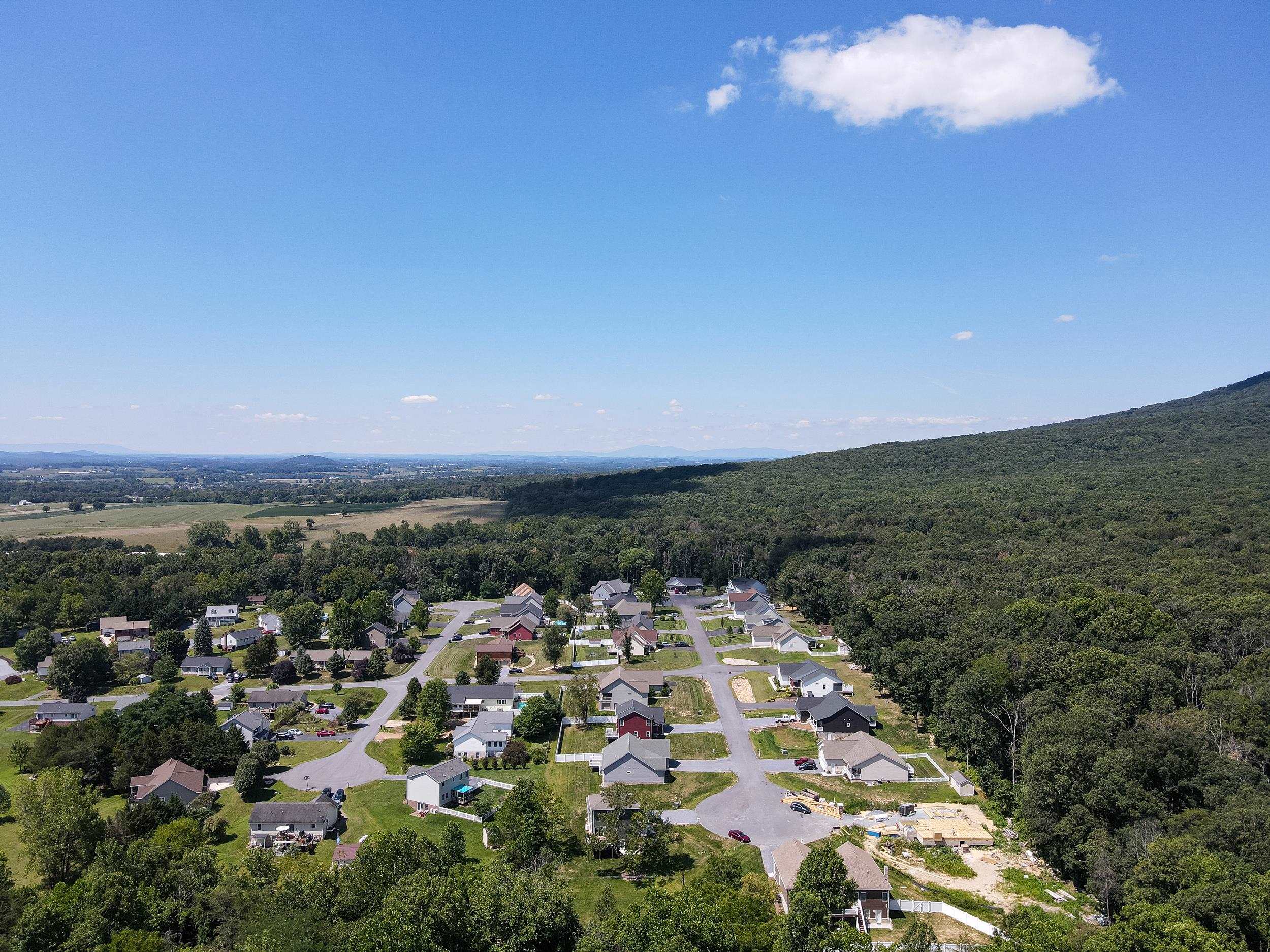 1960 E SAW MILL CT, MCGAHEYSVILLE, Virginia 22840, 3 Bedrooms Bedrooms, ,2 BathroomsBathrooms,Residential,1960 E SAW MILL CT,680227 MLS # 680227 1960 E SAW MILL CT, MCGAHEYSVILLE, Virginia 22840, 3 Bedrooms Bedrooms, ,2 BathroomsBathrooms,Residential,1960 E SAW MILL CT,680227 MLS # 680227