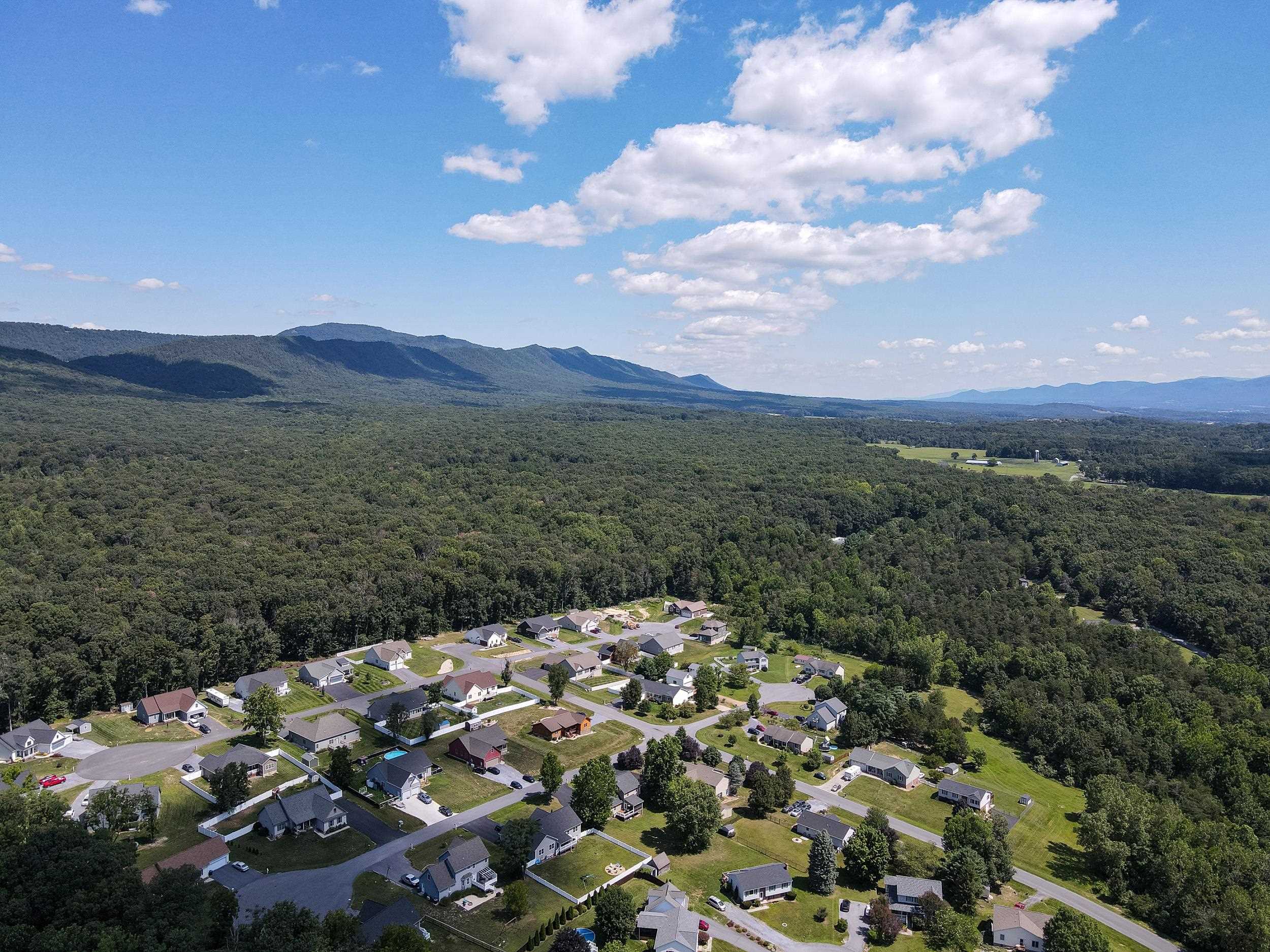 1960 E SAW MILL CT, MCGAHEYSVILLE, Virginia 22840, 3 Bedrooms Bedrooms, ,2 BathroomsBathrooms,Residential,1960 E SAW MILL CT,680227 MLS # 680227 1960 E SAW MILL CT, MCGAHEYSVILLE, Virginia 22840, 3 Bedrooms Bedrooms, ,2 BathroomsBathrooms,Residential,1960 E SAW MILL CT,680227 MLS # 680227