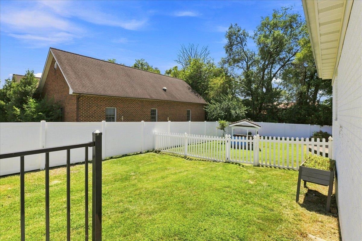 15 SOUTHGATE CT, HARRISONBURG, Virginia 22801, ,Commercial,15 SOUTHGATE CT,680250 MLS # 680250 15 SOUTHGATE CT, HARRISONBURG, Virginia 22801, ,Commercial,15 SOUTHGATE CT,680250 MLS # 680250