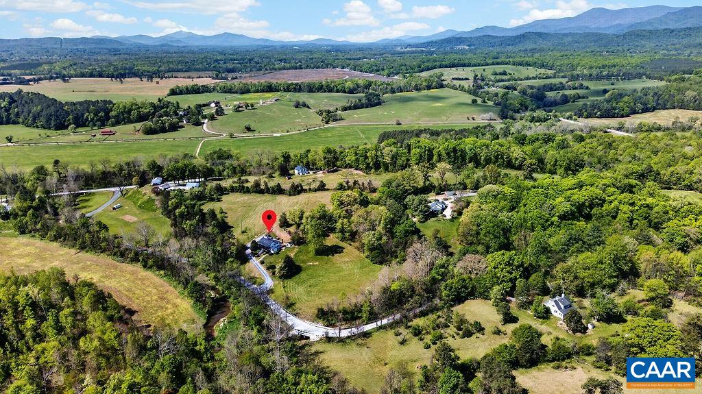 189 OLD ROSELAND RD, ROSELAND, Virginia 22967, 3 Bedrooms Bedrooms, ,3 BathroomsBathrooms,Residential,189 OLD ROSELAND RD,676371 MLS # 676371 189 OLD ROSELAND RD, ROSELAND, Virginia 22967, 3 Bedrooms Bedrooms, ,3 BathroomsBathrooms,Residential,189 OLD ROSELAND RD,676371 MLS # 676371
