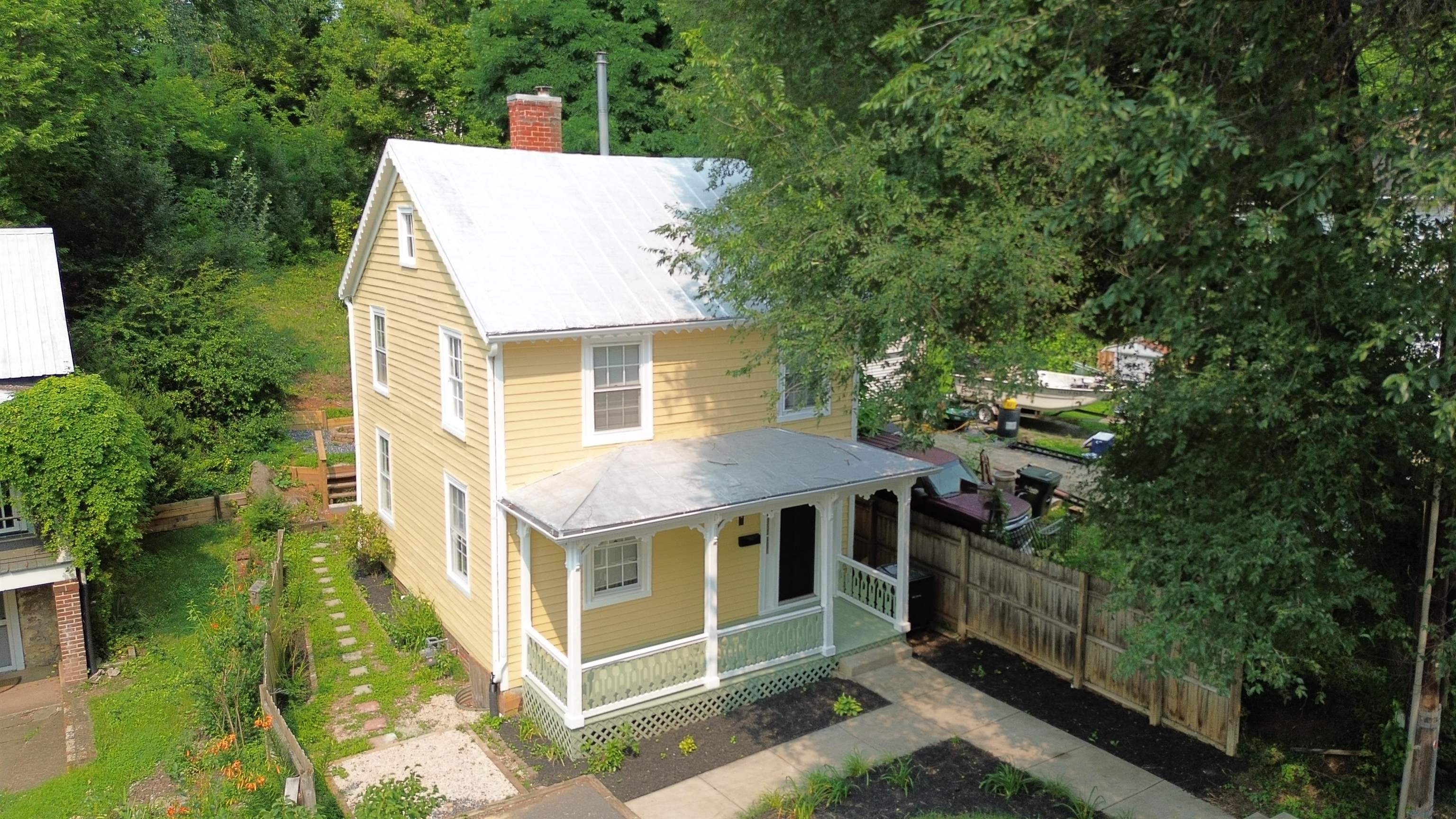 324 GREEN ST, STAUNTON, Virginia 24401, 2 Bedrooms Bedrooms, ,1 BathroomBathrooms,Residential,324 GREEN ST,679535 MLS # 679535 324 GREEN ST, STAUNTON, Virginia 24401, 2 Bedrooms Bedrooms, ,1 BathroomBathrooms,Residential,324 GREEN ST,679535 MLS # 679535