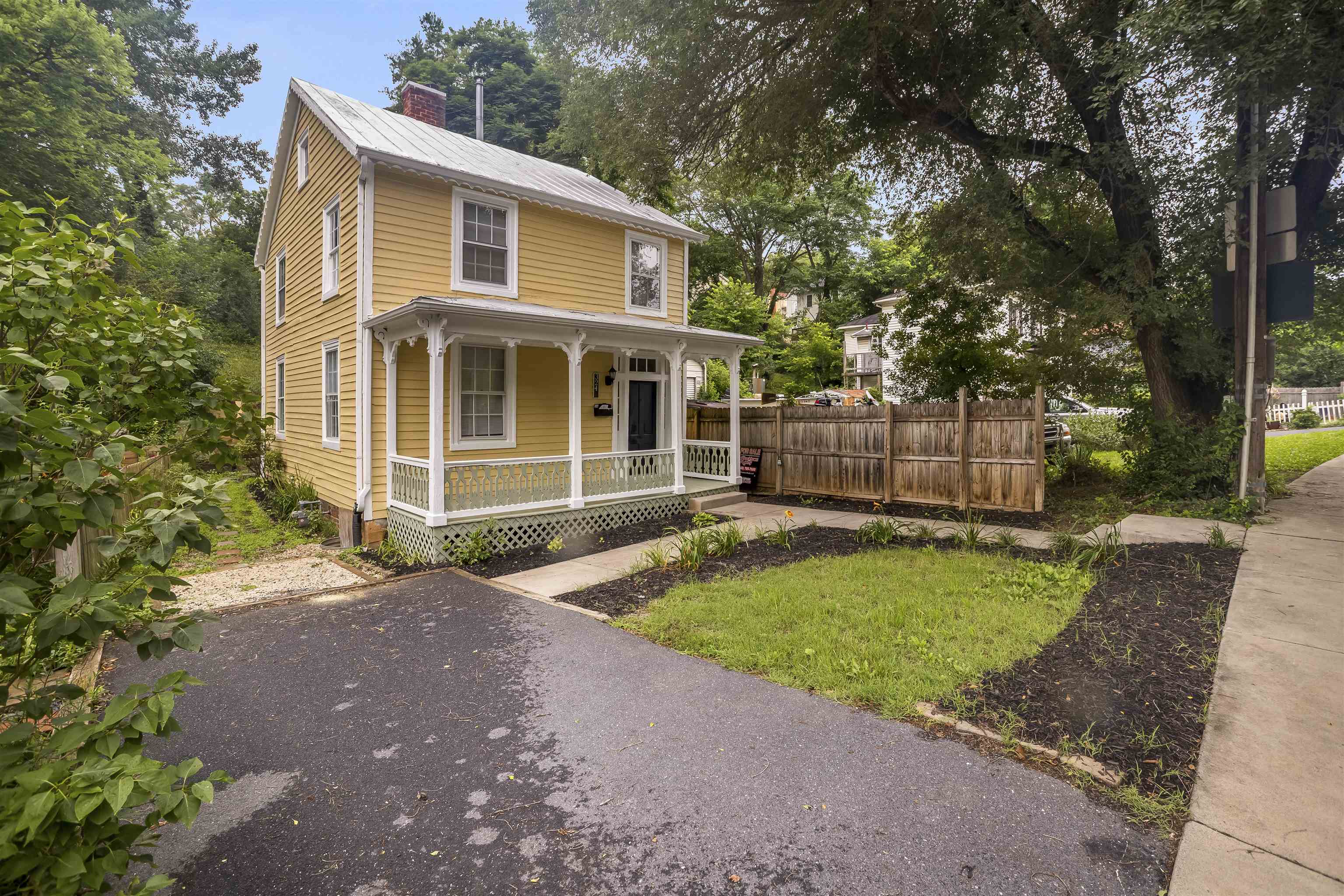 324 GREEN ST, STAUNTON, Virginia 24401, 2 Bedrooms Bedrooms, ,1 BathroomBathrooms,Residential,324 GREEN ST,679535 MLS # 679535 324 GREEN ST, STAUNTON, Virginia 24401, 2 Bedrooms Bedrooms, ,1 BathroomBathrooms,Residential,324 GREEN ST,679535 MLS # 679535
