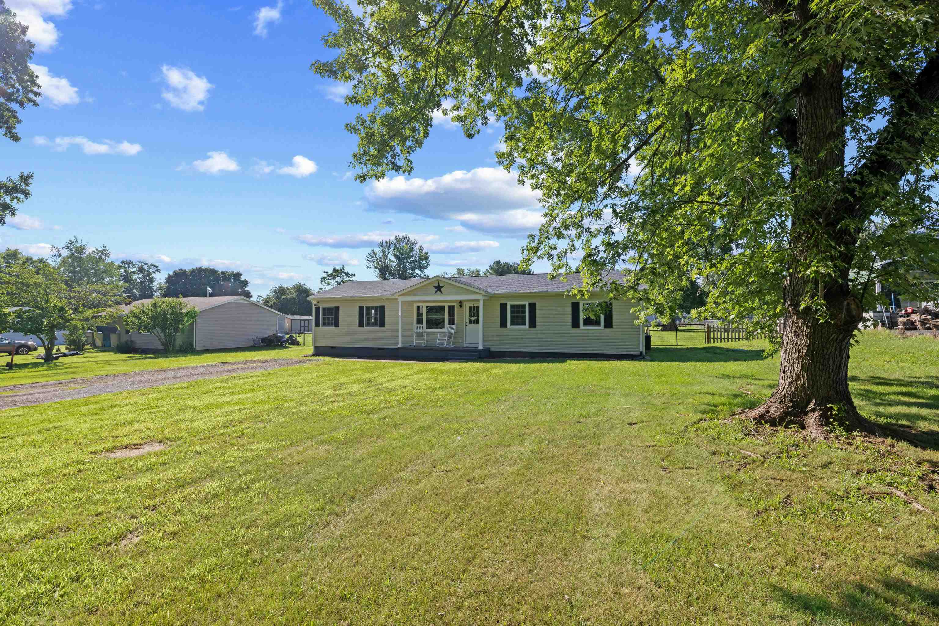 440 DRY BRANCH RD, CHURCHVILLE, Virginia 24421, 4 Bedrooms Bedrooms, ,2 BathroomsBathrooms,Residential,440 DRY BRANCH RD,679582 MLS # 679582 440 DRY BRANCH RD, CHURCHVILLE, Virginia 24421, 4 Bedrooms Bedrooms, ,2 BathroomsBathrooms,Residential,440 DRY BRANCH RD,679582 MLS # 679582