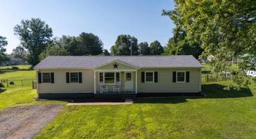 440 DRY BRANCH RD, CHURCHVILLE, Virginia 24421, 4 Bedrooms Bedrooms, ,2 BathroomsBathrooms,Residential,440 DRY BRANCH RD,679582 MLS # 679582