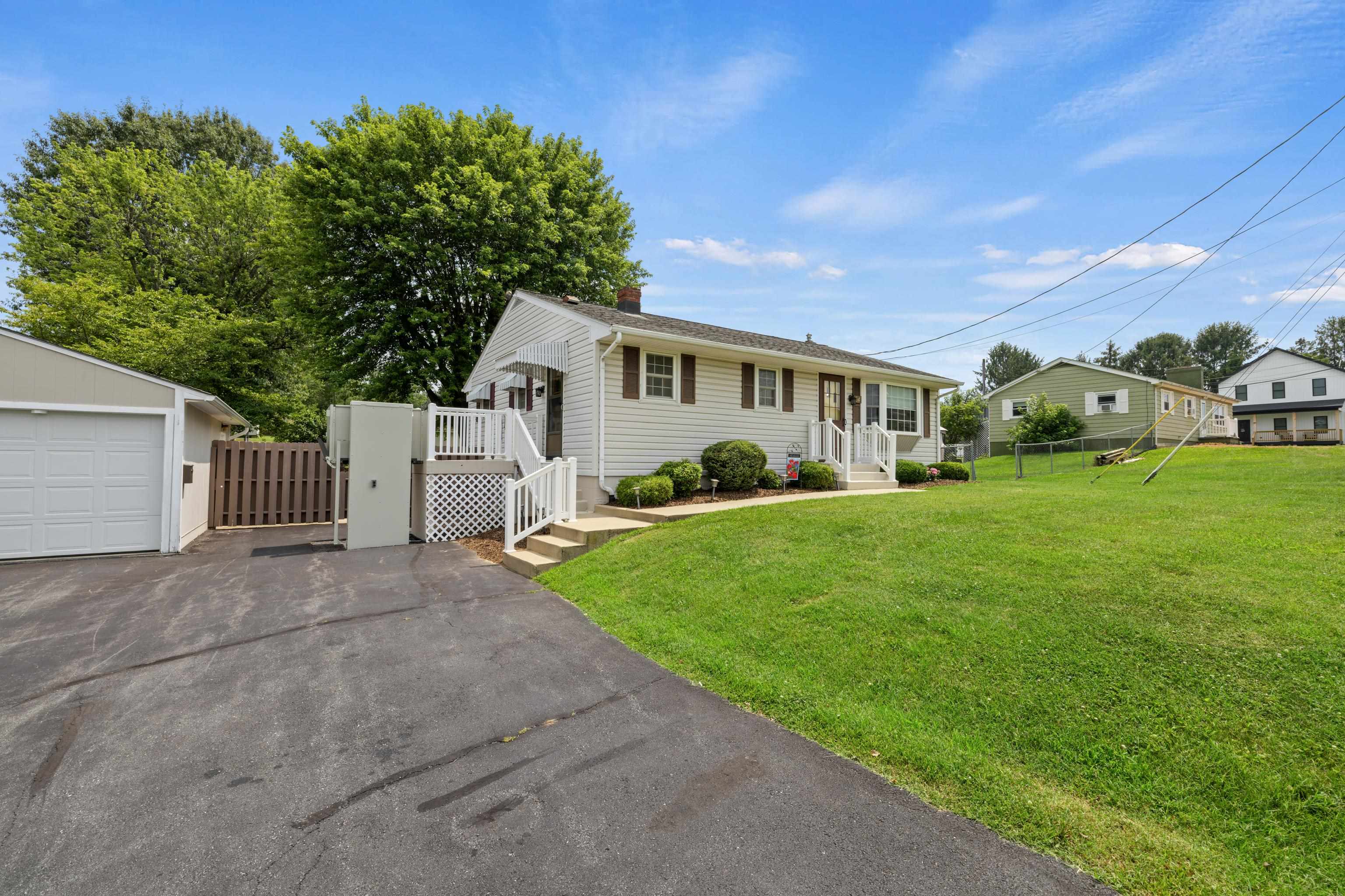64 ANTRIM RD, FISHERSVILLE, Virginia 22939, 3 Bedrooms Bedrooms, ,2 BathroomsBathrooms,Residential,64 ANTRIM RD,680234 MLS # 680234