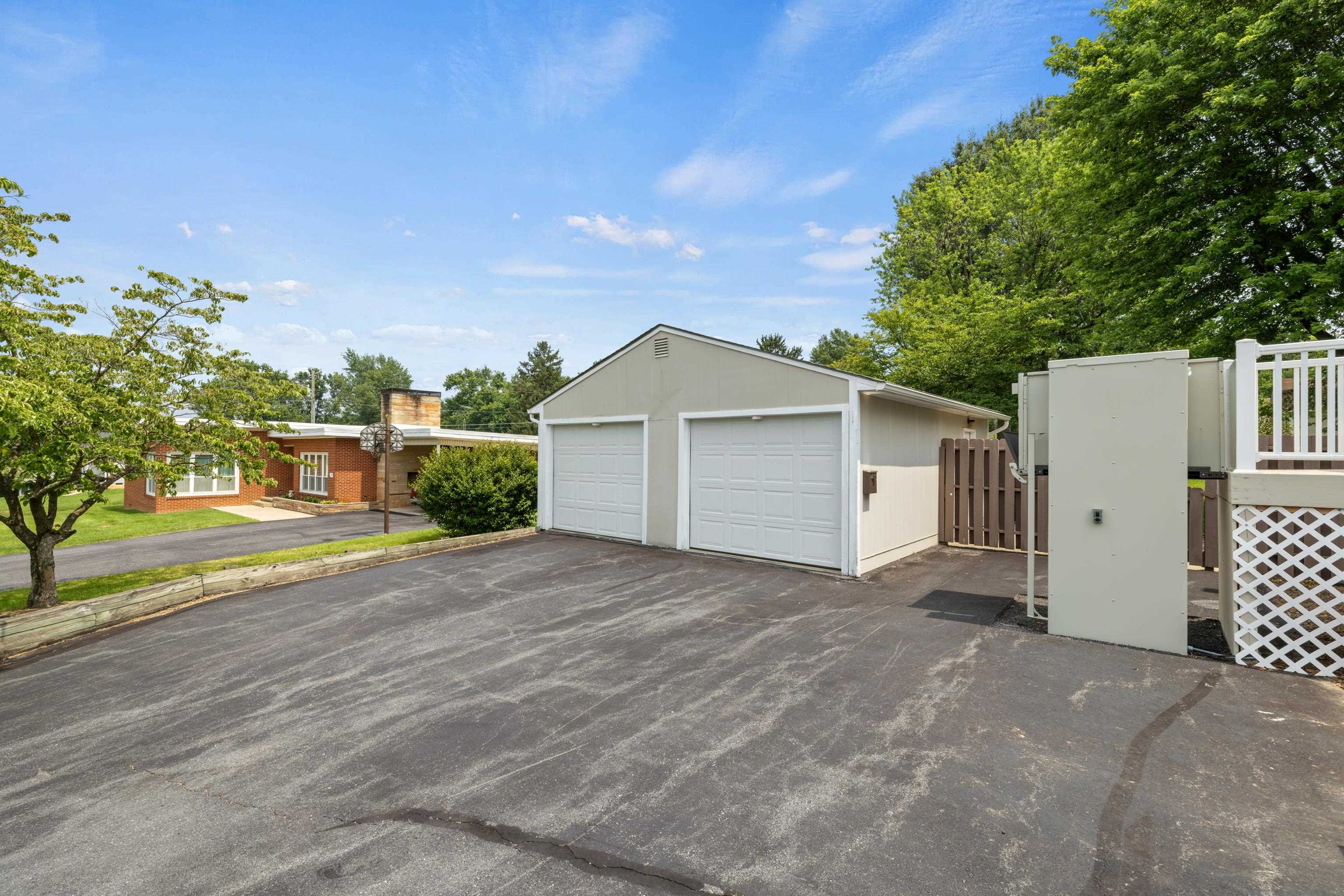 64 ANTRIM RD, FISHERSVILLE, Virginia 22939, 3 Bedrooms Bedrooms, ,2 BathroomsBathrooms,Residential,64 ANTRIM RD,680234 MLS # 680234