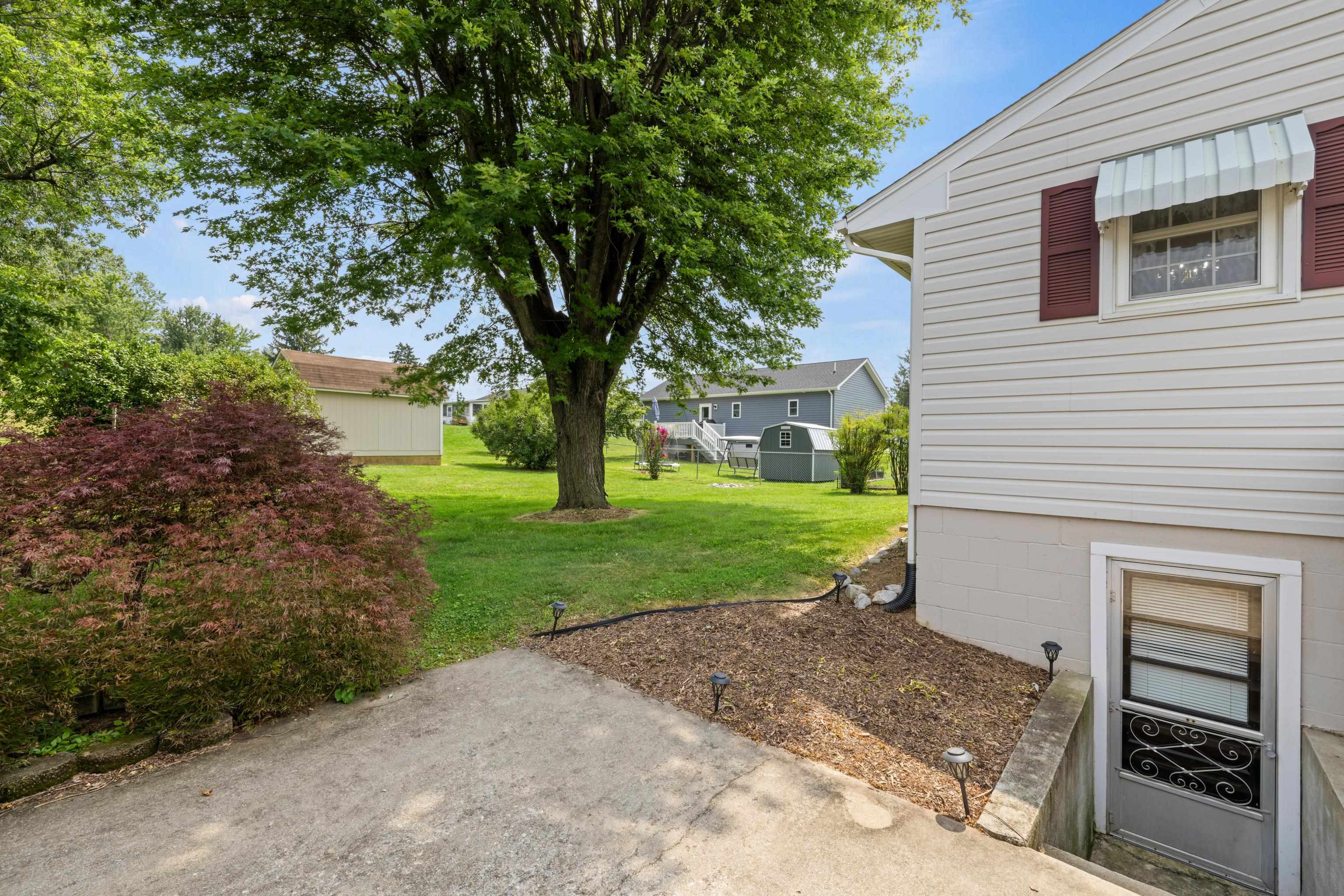 64 ANTRIM RD, FISHERSVILLE, Virginia 22939, 3 Bedrooms Bedrooms, ,2 BathroomsBathrooms,Residential,64 ANTRIM RD,680234 MLS # 680234