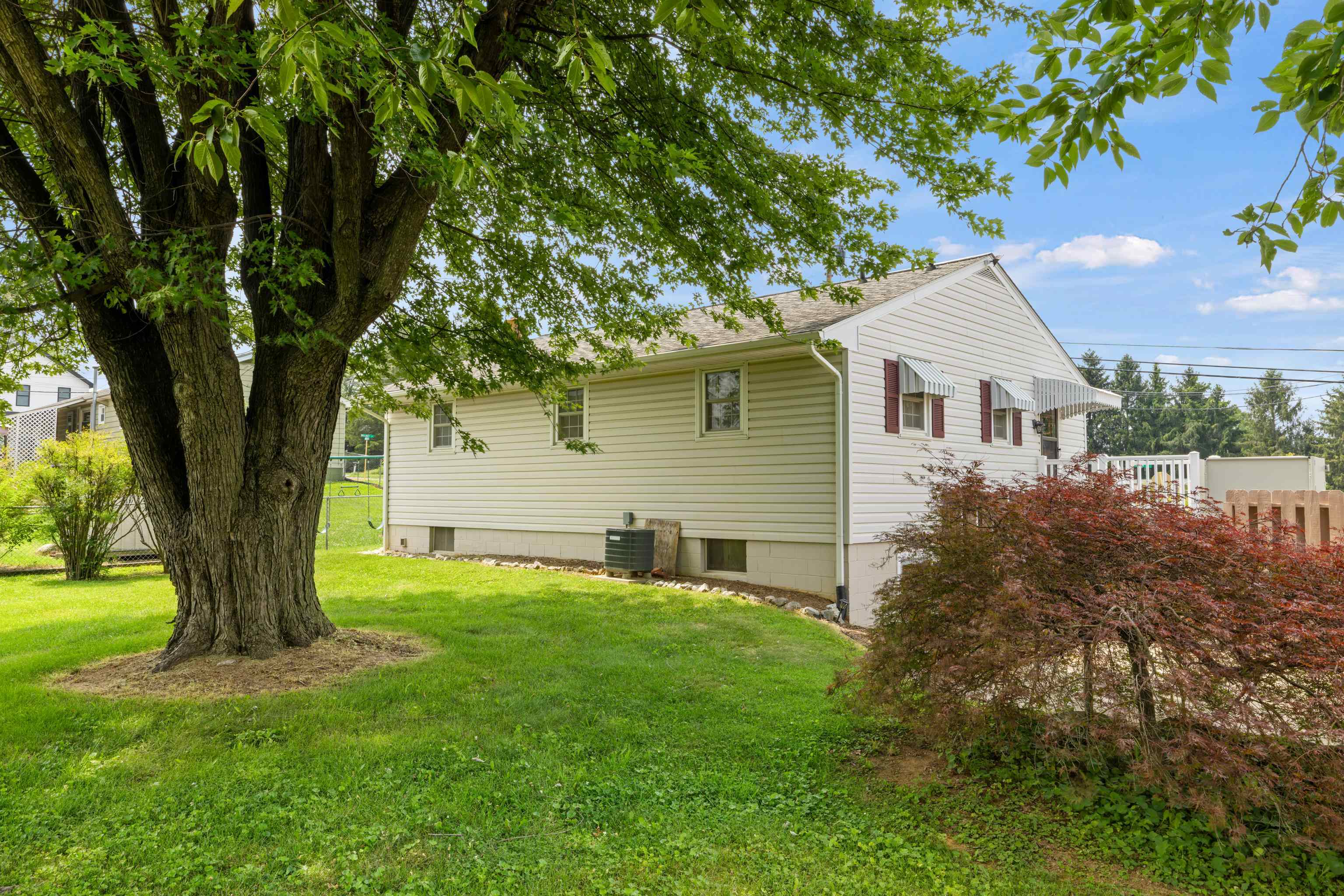 64 ANTRIM RD, FISHERSVILLE, Virginia 22939, 3 Bedrooms Bedrooms, ,2 BathroomsBathrooms,Residential,64 ANTRIM RD,680234 MLS # 680234