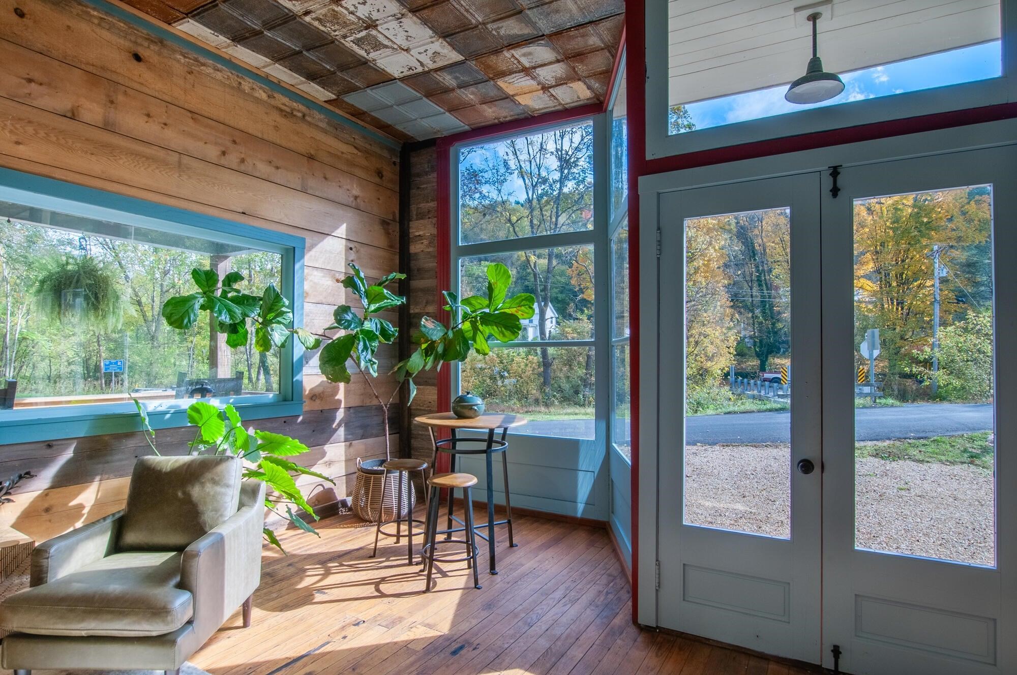 Original hardwood floors