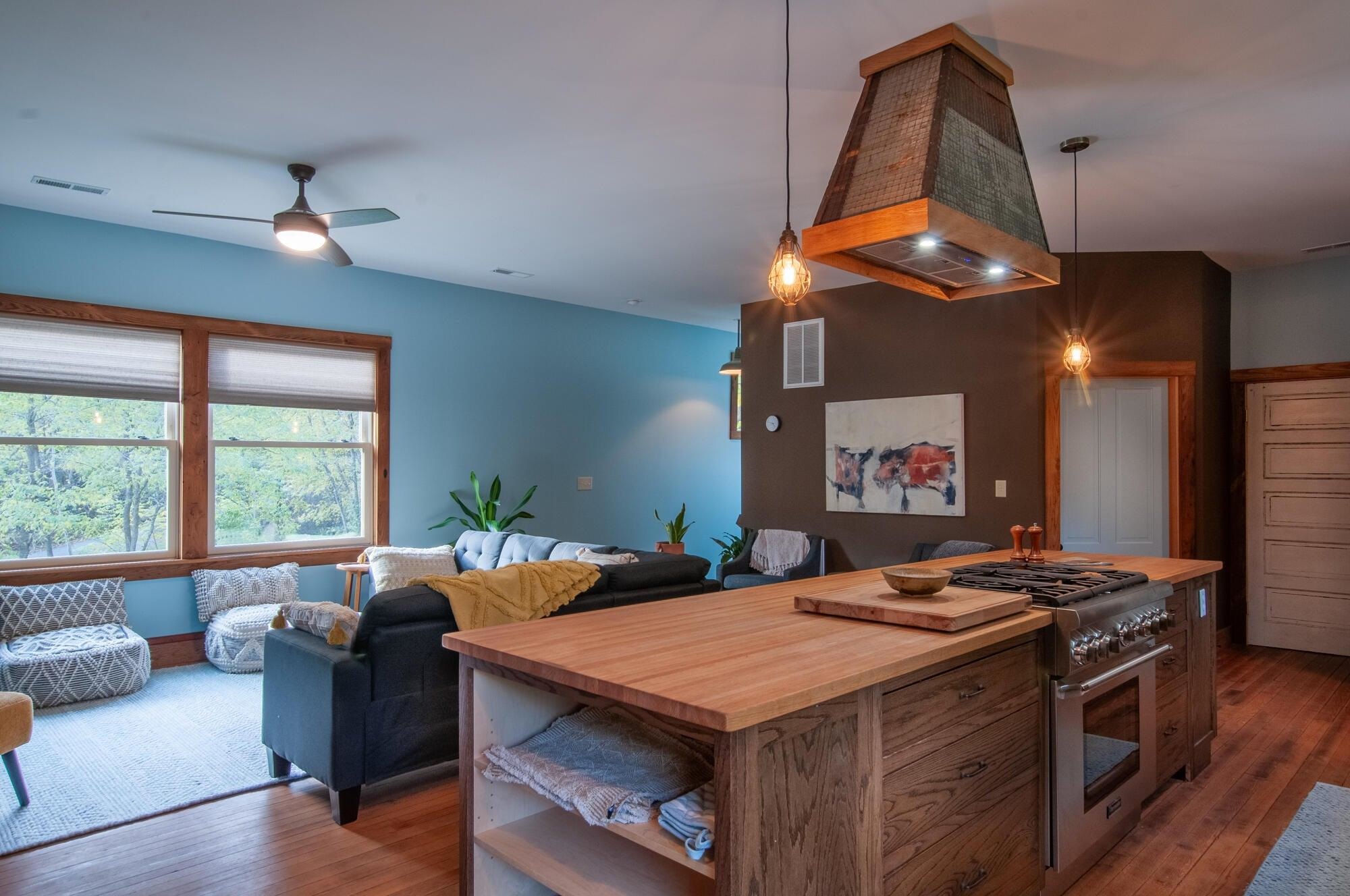 The open concept makes for the perfect entertaining space with family & friends.