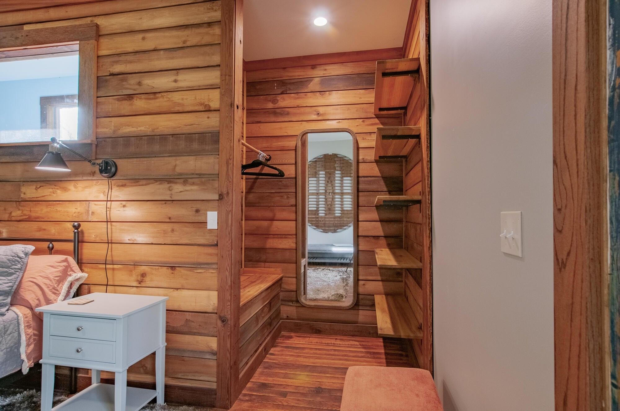 Walk-in closet