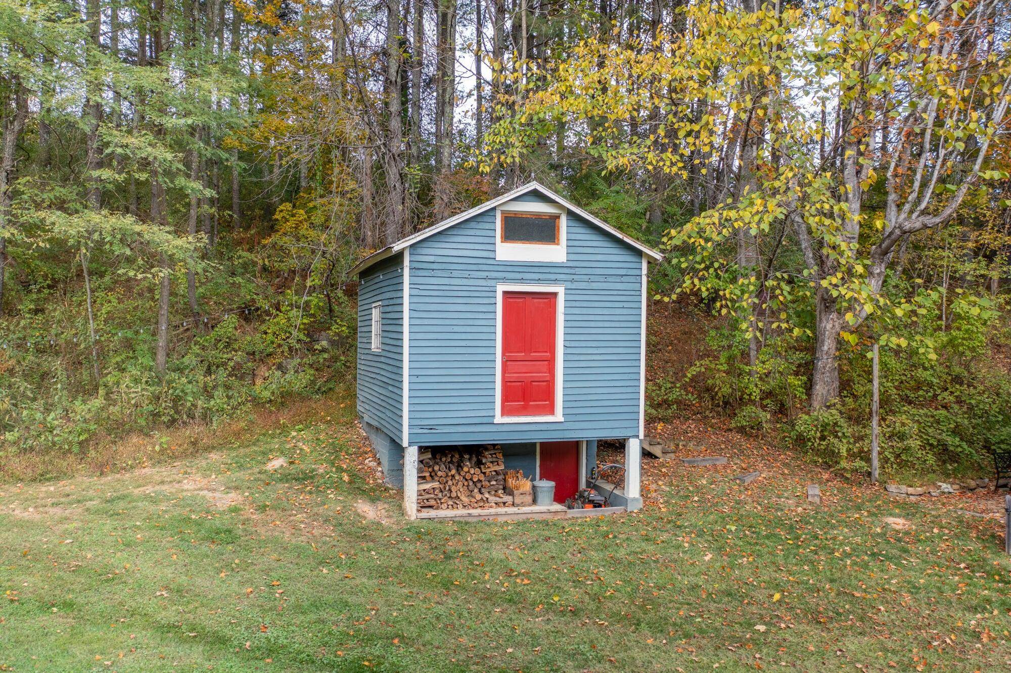 1464 BLUE GRASS TRL, LEXINGTON, Virginia 24450, 3 Bedrooms Bedrooms, ,2 BathroomsBathrooms,Residential,1464 Blue Grass Trl Lexington, VA 24450,1464 BLUE GRASS TRL,680235 MLS # 680235
