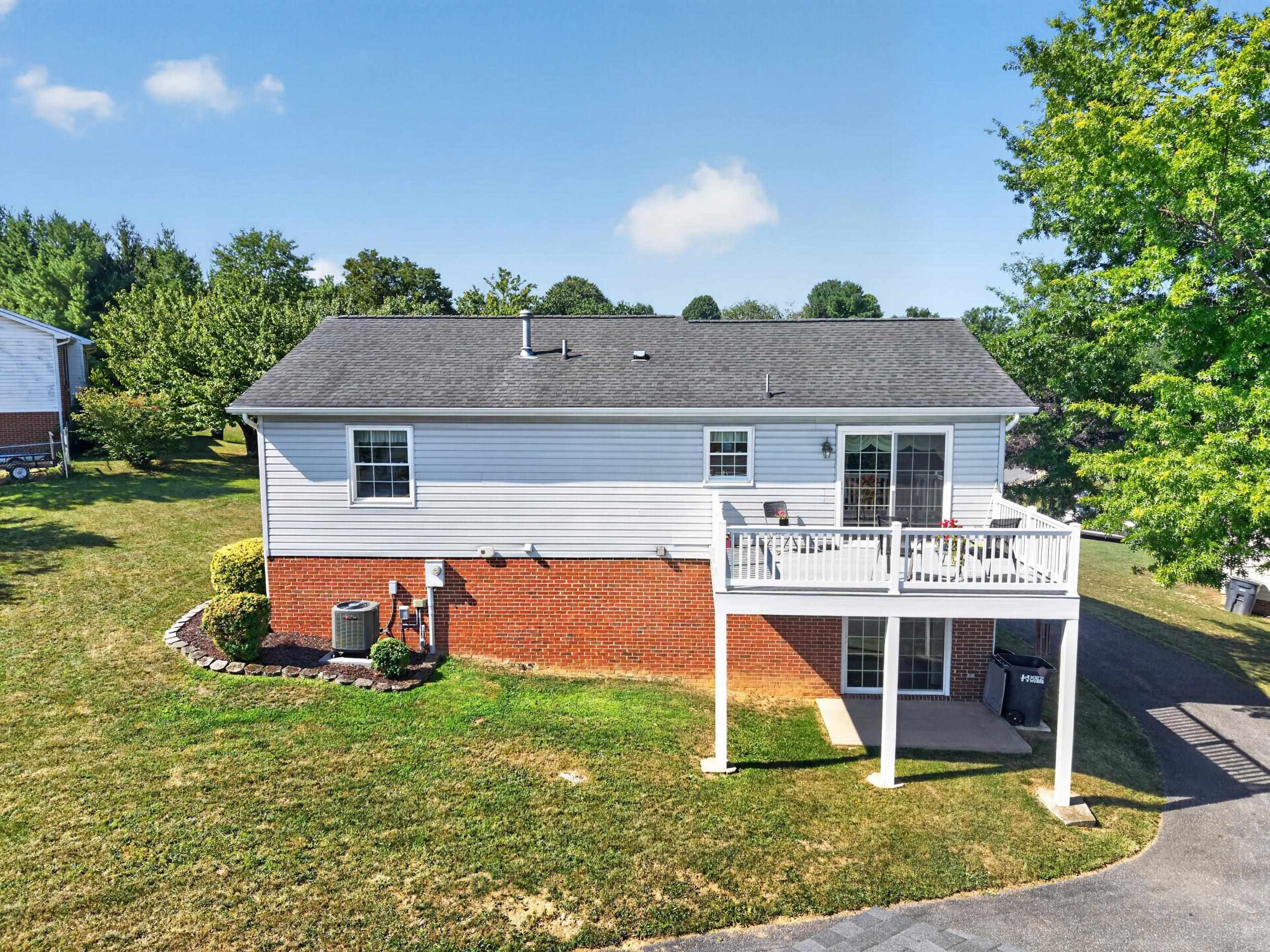 1251 WATERMAN DR, HARRISONBURG, Virginia 22802, 4 Bedrooms Bedrooms, ,3 BathroomsBathrooms,Residential,1251 Waterman Dr, Harrisonburg, VA 22802,1251 WATERMAN DR,680237 MLS # 680237 1251 WATERMAN DR, HARRISONBURG, Virginia 22802, 4 Bedrooms Bedrooms, ,3 BathroomsBathrooms,Residential,1251 Waterman Dr, Harrisonburg, VA 22802,1251 WATERMAN DR,680237 MLS # 680237