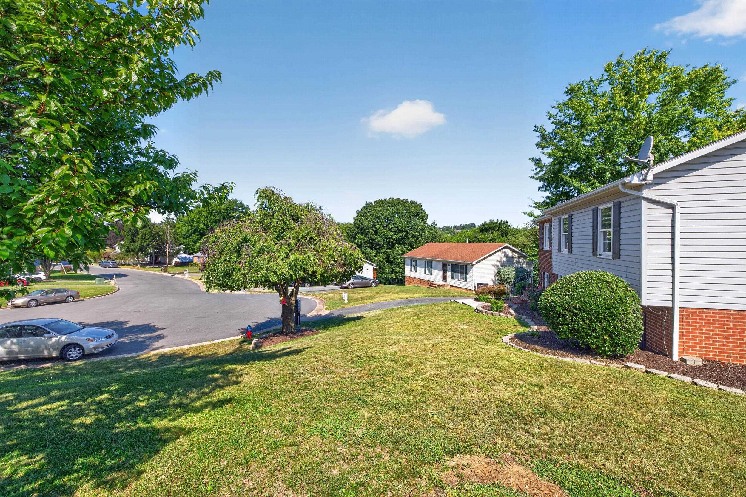 1251 WATERMAN DR, HARRISONBURG, Virginia 22802, 4 Bedrooms Bedrooms, ,3 BathroomsBathrooms,Residential,1251 Waterman Dr, Harrisonburg, VA 22802,1251 WATERMAN DR,680237 MLS # 680237 1251 WATERMAN DR, HARRISONBURG, Virginia 22802, 4 Bedrooms Bedrooms, ,3 BathroomsBathrooms,Residential,1251 Waterman Dr, Harrisonburg, VA 22802,1251 WATERMAN DR,680237 MLS # 680237