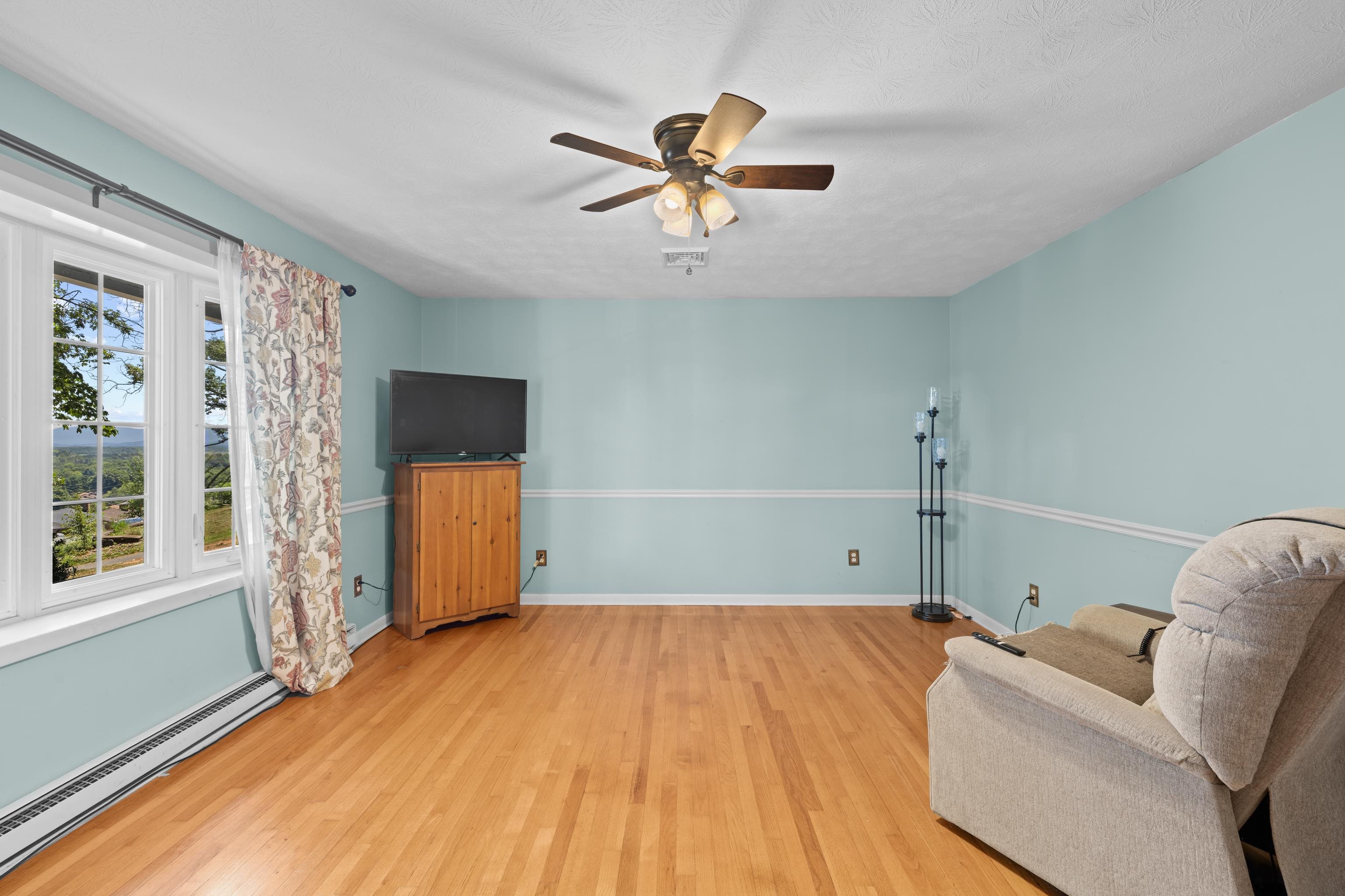 174 RIVER VIEW DR, VERONA, Virginia 24482, 3 Bedrooms Bedrooms, ,2 BathroomsBathrooms,Residential,174 RIVER VIEW DR,680238 MLS # 680238 174 RIVER VIEW DR, VERONA, Virginia 24482, 3 Bedrooms Bedrooms, ,2 BathroomsBathrooms,Residential,174 RIVER VIEW DR,680238 MLS # 680238