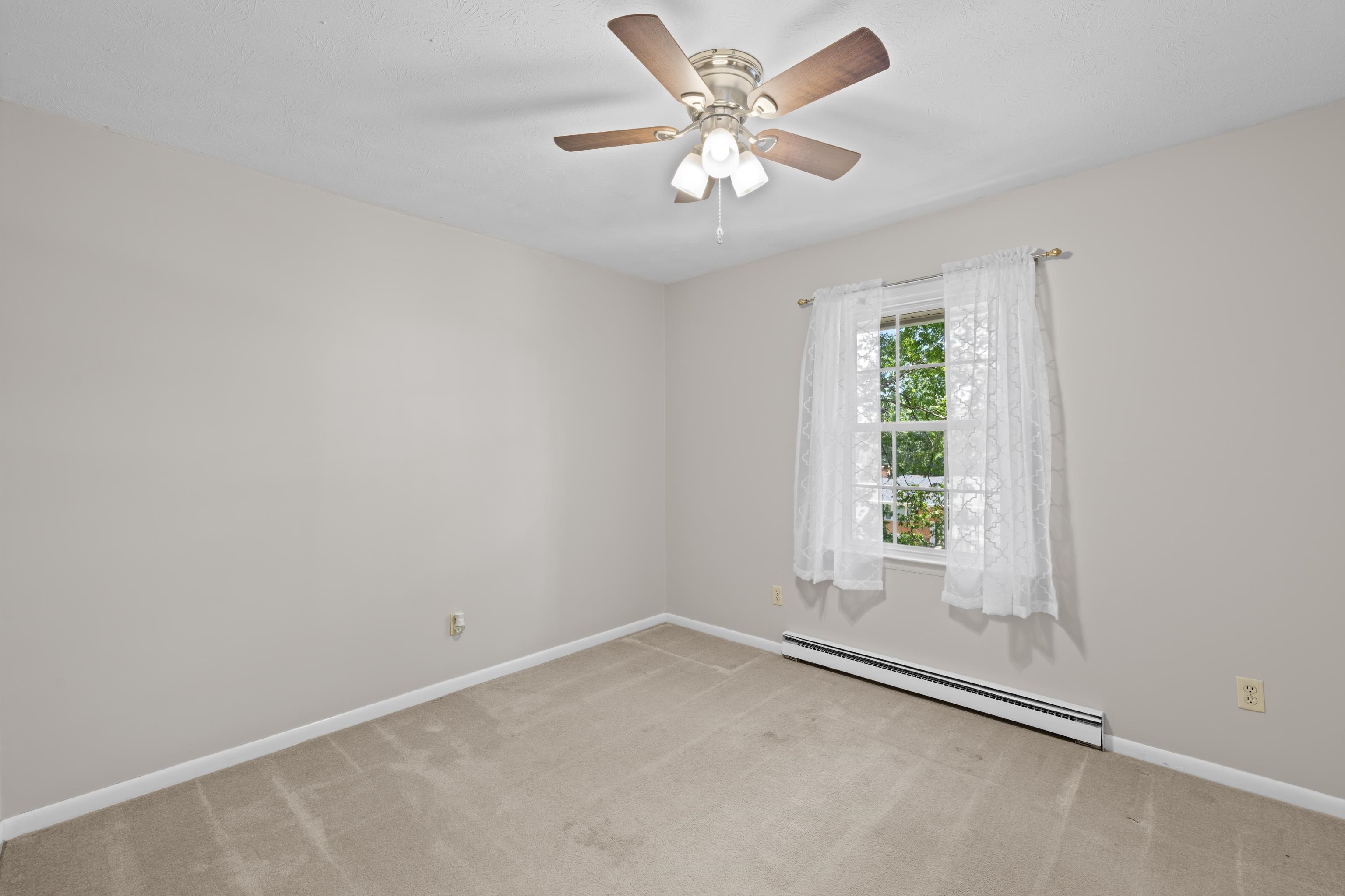 174 RIVER VIEW DR, VERONA, Virginia 24482, 3 Bedrooms Bedrooms, ,2 BathroomsBathrooms,Residential,174 RIVER VIEW DR,680238 MLS # 680238 174 RIVER VIEW DR, VERONA, Virginia 24482, 3 Bedrooms Bedrooms, ,2 BathroomsBathrooms,Residential,174 RIVER VIEW DR,680238 MLS # 680238