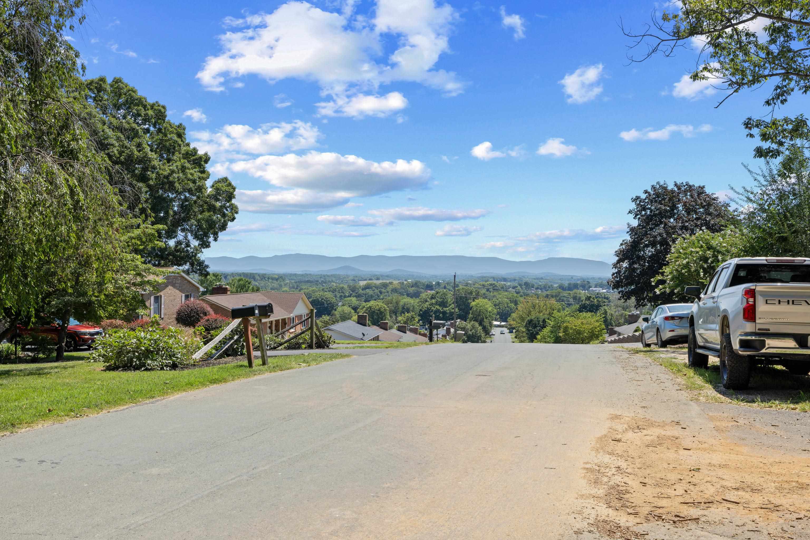 174 RIVER VIEW DR, VERONA, Virginia 24482, 3 Bedrooms Bedrooms, ,2 BathroomsBathrooms,Residential,174 RIVER VIEW DR,680238 MLS # 680238 174 RIVER VIEW DR, VERONA, Virginia 24482, 3 Bedrooms Bedrooms, ,2 BathroomsBathrooms,Residential,174 RIVER VIEW DR,680238 MLS # 680238