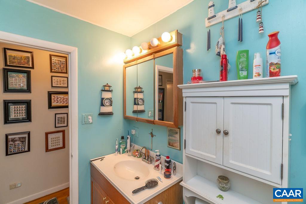 5071 ROLLING RD S, SCOTTSVILLE, Virginia 24590, 3 Bedrooms Bedrooms, ,2 BathroomsBathrooms,Residential,5071 ROLLING RD S,680265 MLS # 680265 5071 ROLLING RD S, SCOTTSVILLE, Virginia 24590, 3 Bedrooms Bedrooms, ,2 BathroomsBathrooms,Residential,5071 ROLLING RD S,680265 MLS # 680265