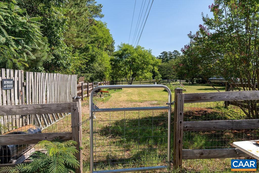 5071 ROLLING RD S, SCOTTSVILLE, Virginia 24590, 3 Bedrooms Bedrooms, ,2 BathroomsBathrooms,Residential,5071 ROLLING RD S,680265 MLS # 680265 5071 ROLLING RD S, SCOTTSVILLE, Virginia 24590, 3 Bedrooms Bedrooms, ,2 BathroomsBathrooms,Residential,5071 ROLLING RD S,680265 MLS # 680265