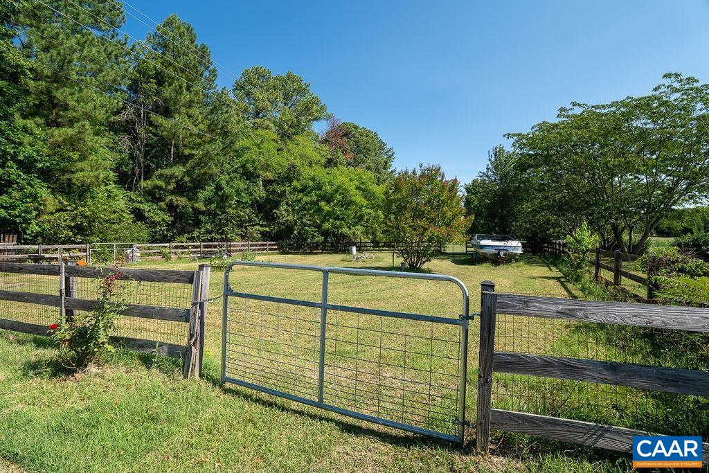 5071 ROLLING RD S, SCOTTSVILLE, Virginia 24590, 3 Bedrooms Bedrooms, ,2 BathroomsBathrooms,Residential,5071 ROLLING RD S,680265 MLS # 680265 5071 ROLLING RD S, SCOTTSVILLE, Virginia 24590, 3 Bedrooms Bedrooms, ,2 BathroomsBathrooms,Residential,5071 ROLLING RD S,680265 MLS # 680265