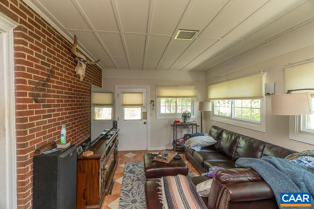 5071 ROLLING RD S, SCOTTSVILLE, Virginia 24590, 3 Bedrooms Bedrooms, ,2 BathroomsBathrooms,Residential,5071 ROLLING RD S,680265 MLS # 680265 5071 ROLLING RD S, SCOTTSVILLE, Virginia 24590, 3 Bedrooms Bedrooms, ,2 BathroomsBathrooms,Residential,5071 ROLLING RD S,680265 MLS # 680265