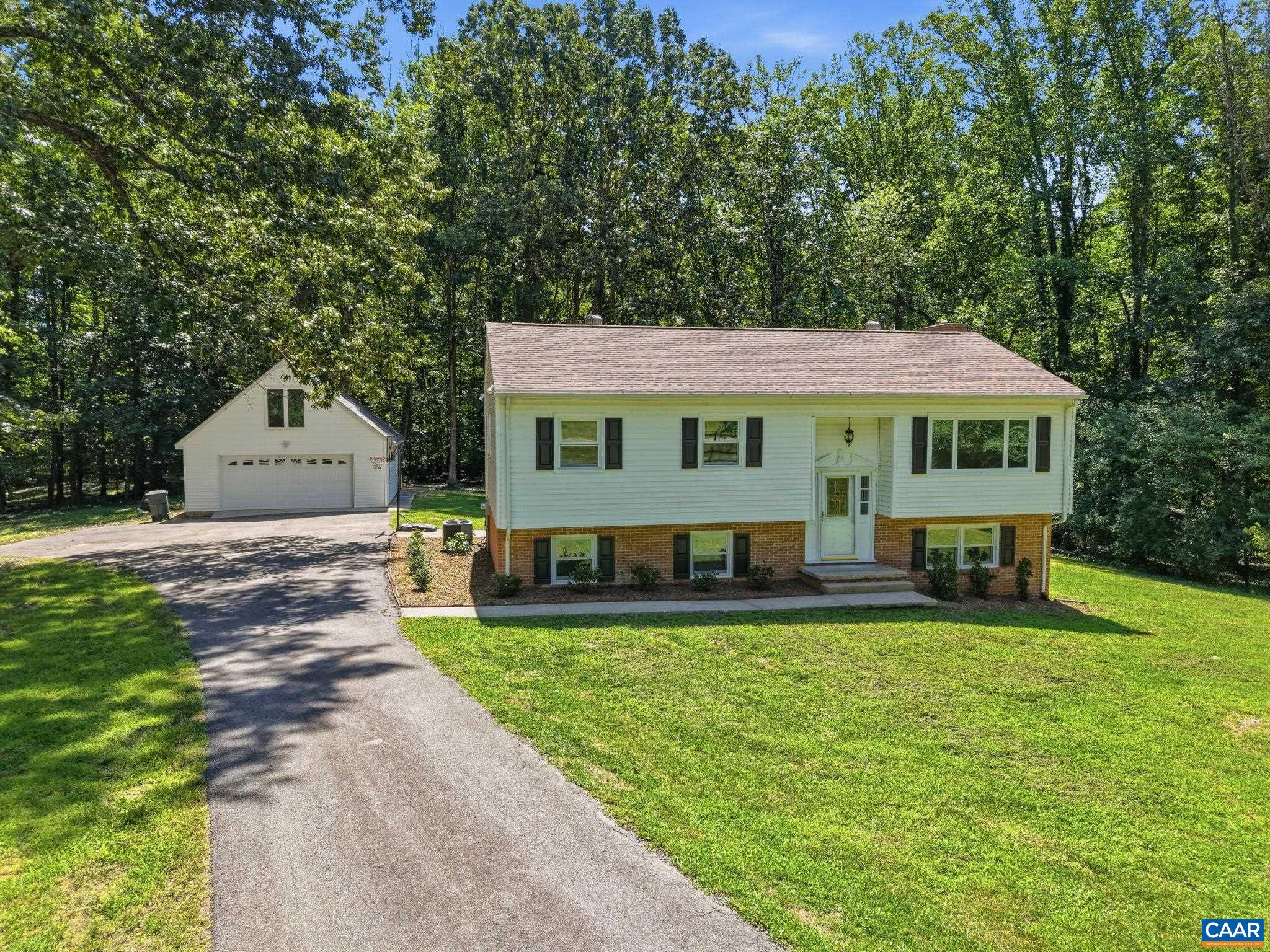 3672 AIRPORT ACRES RD, CHARLOTTESVILLE, Virginia 22911, 5 Bedrooms Bedrooms, ,2 BathroomsBathrooms,Residential,3672 AIRPORT ACRES RD,680272 MLS # 680272