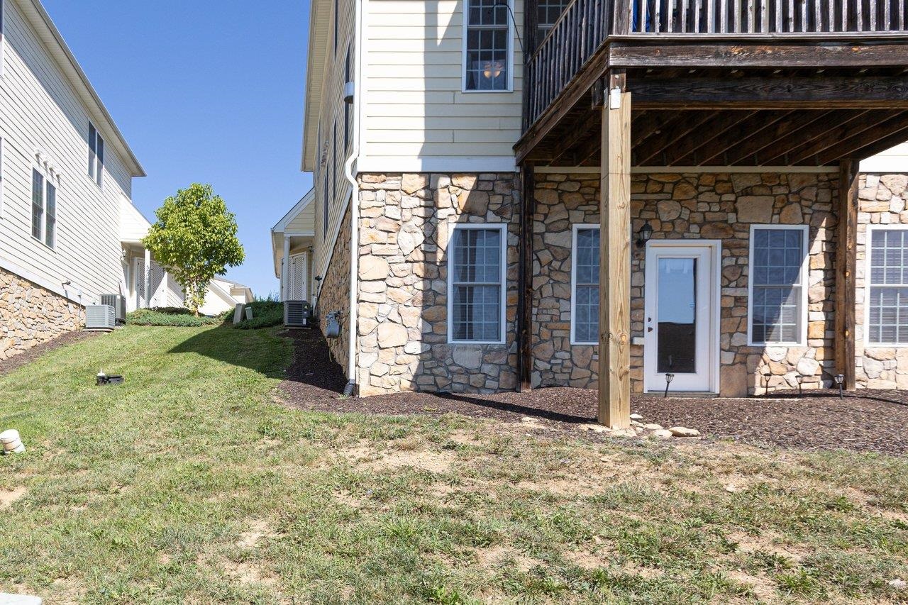 45 #101 WINDGATE CIR, FISHERSVILLE, Virginia 22939, 2 Bedrooms Bedrooms, ,2 BathroomsBathrooms,Residential,45 #101 WINDGATE CIR,680221 MLS # 680221 45 #101 WINDGATE CIR, FISHERSVILLE, Virginia 22939, 2 Bedrooms Bedrooms, ,2 BathroomsBathrooms,Residential,45 #101 WINDGATE CIR,680221 MLS # 680221
