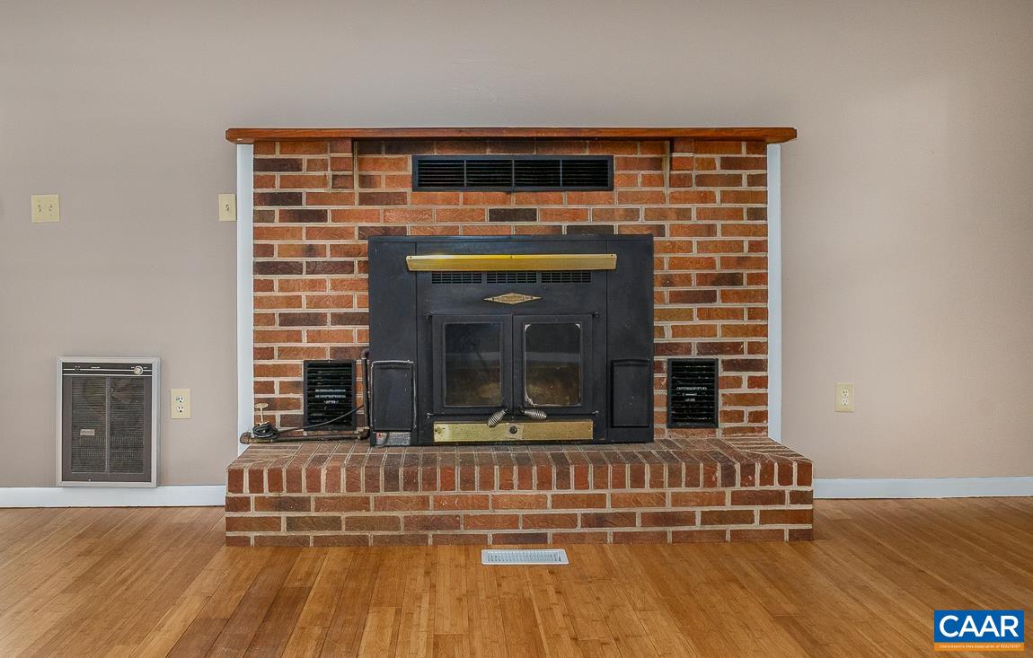 674 E 14TH ST, BUENA VISTA, Virginia 24416, 3 Bedrooms Bedrooms, ,2 BathroomsBathrooms,Residential,674 E 14TH ST,680229 MLS # 680229 674 E 14TH ST, BUENA VISTA, Virginia 24416, 3 Bedrooms Bedrooms, ,2 BathroomsBathrooms,Residential,674 E 14TH ST,680229 MLS # 680229