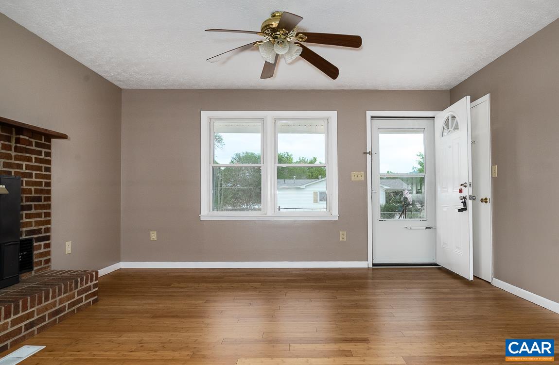 674 E 14TH ST, BUENA VISTA, Virginia 24416, 3 Bedrooms Bedrooms, ,2 BathroomsBathrooms,Residential,674 E 14TH ST,680229 MLS # 680229 674 E 14TH ST, BUENA VISTA, Virginia 24416, 3 Bedrooms Bedrooms, ,2 BathroomsBathrooms,Residential,674 E 14TH ST,680229 MLS # 680229