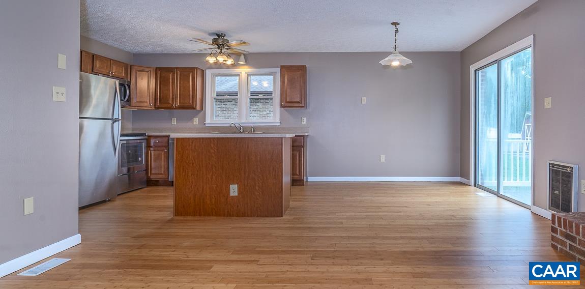 674 E 14TH ST, BUENA VISTA, Virginia 24416, 3 Bedrooms Bedrooms, ,2 BathroomsBathrooms,Residential,674 E 14TH ST,680229 MLS # 680229 674 E 14TH ST, BUENA VISTA, Virginia 24416, 3 Bedrooms Bedrooms, ,2 BathroomsBathrooms,Residential,674 E 14TH ST,680229 MLS # 680229