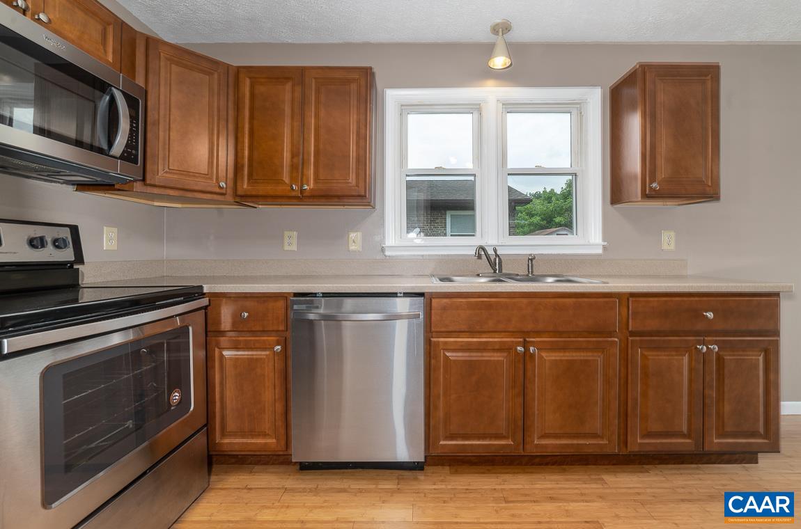 674 E 14TH ST, BUENA VISTA, Virginia 24416, 3 Bedrooms Bedrooms, ,2 BathroomsBathrooms,Residential,674 E 14TH ST,680229 MLS # 680229 674 E 14TH ST, BUENA VISTA, Virginia 24416, 3 Bedrooms Bedrooms, ,2 BathroomsBathrooms,Residential,674 E 14TH ST,680229 MLS # 680229