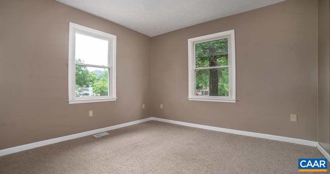 674 E 14TH ST, BUENA VISTA, Virginia 24416, 3 Bedrooms Bedrooms, ,2 BathroomsBathrooms,Residential,674 E 14TH ST,680229 MLS # 680229 674 E 14TH ST, BUENA VISTA, Virginia 24416, 3 Bedrooms Bedrooms, ,2 BathroomsBathrooms,Residential,674 E 14TH ST,680229 MLS # 680229