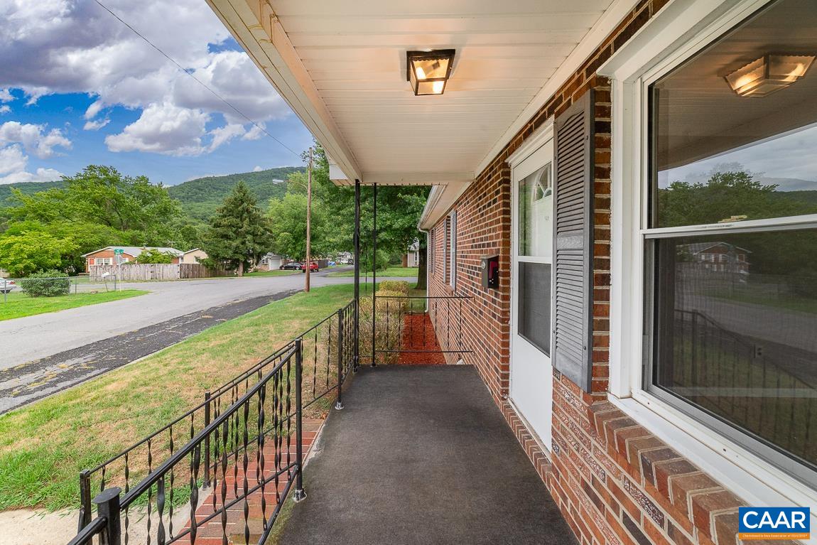 674 E 14TH ST, BUENA VISTA, Virginia 24416, 3 Bedrooms Bedrooms, ,2 BathroomsBathrooms,Residential,674 E 14TH ST,680229 MLS # 680229 674 E 14TH ST, BUENA VISTA, Virginia 24416, 3 Bedrooms Bedrooms, ,2 BathroomsBathrooms,Residential,674 E 14TH ST,680229 MLS # 680229