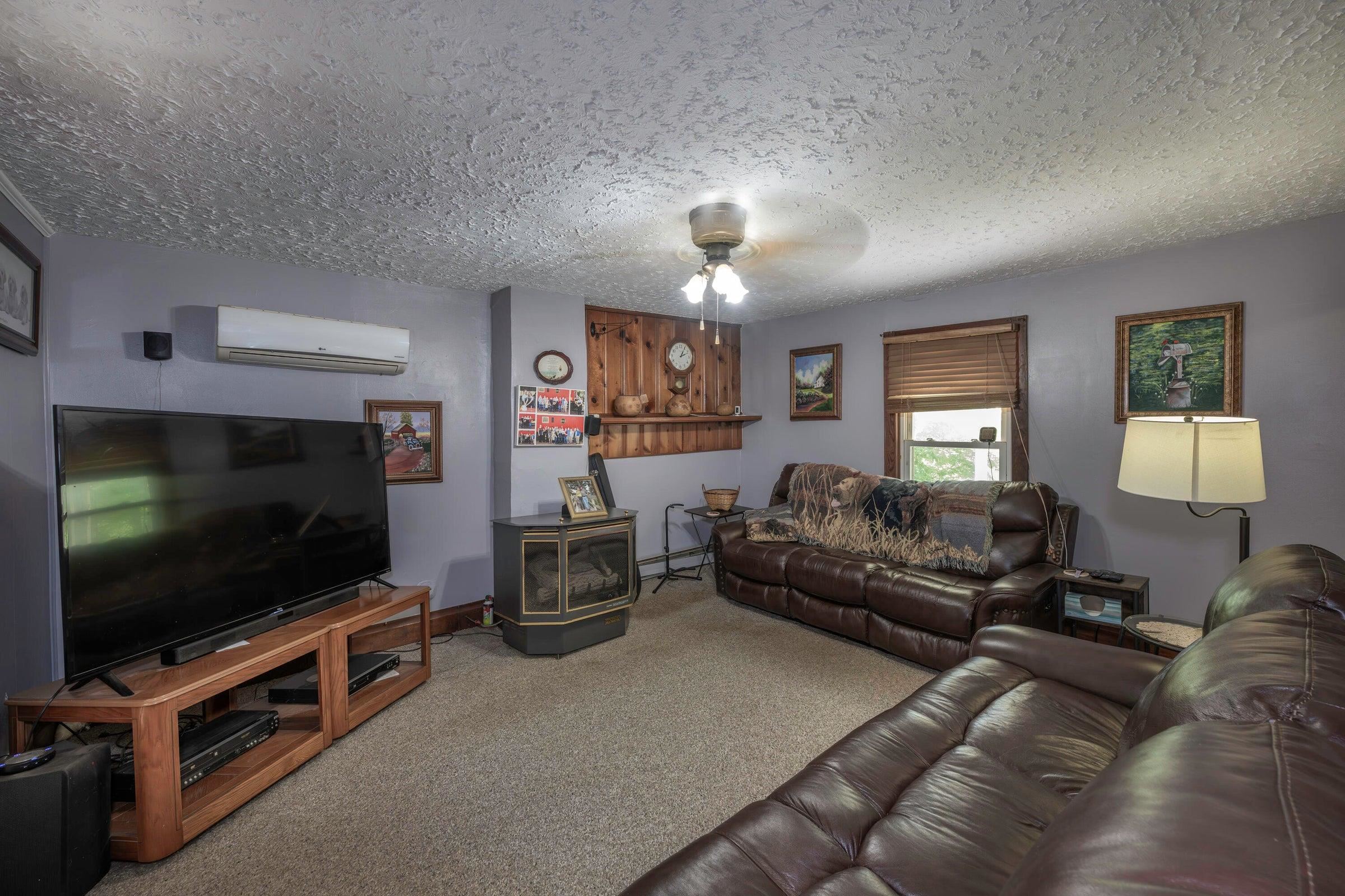53 & 13 SIDING LN, VESUVIUS, Virginia 24483, 3 Bedrooms Bedrooms, ,1 BathroomBathrooms,Residential,53 & 13 Siding Ln Vesuvius, VA 24483,53 & 13 SIDING LN,680232 MLS # 680232