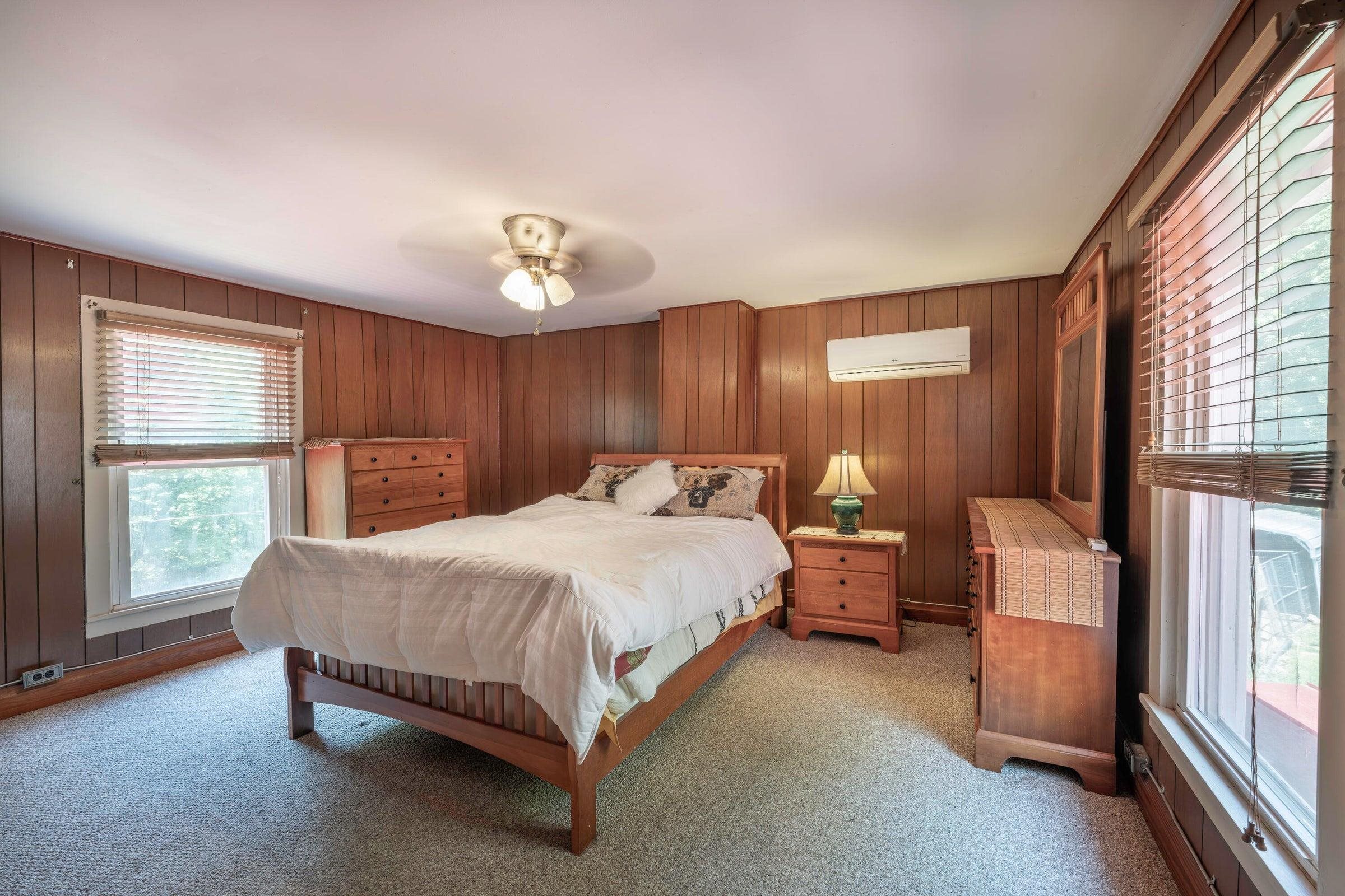 Upstairs bedroom 1