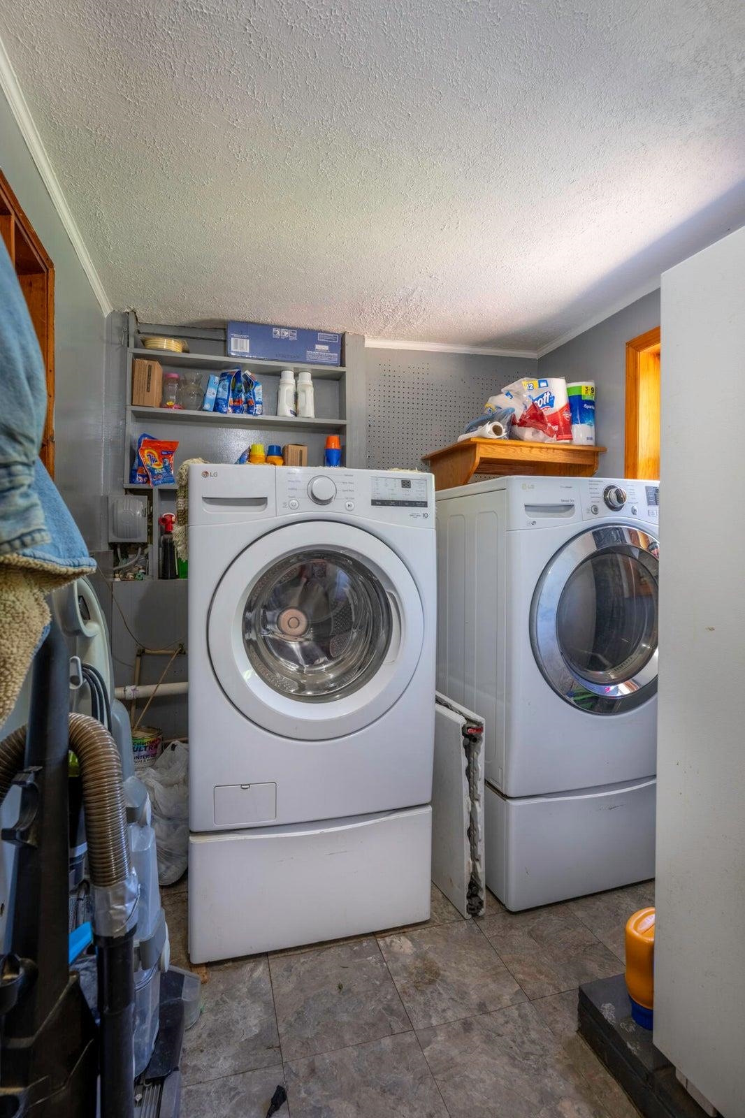 Laundry/mudroom