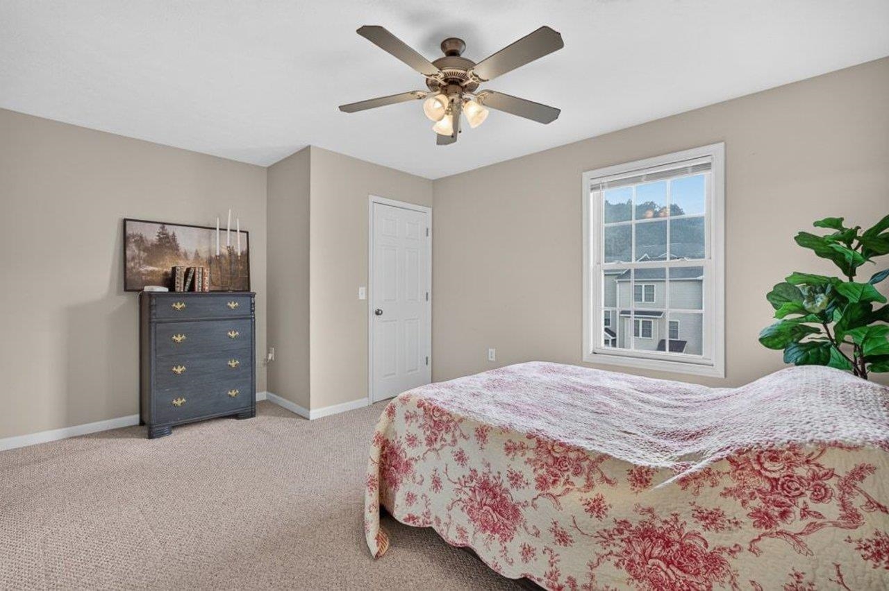 2323 KENDALL LN, HARRISONBURG, Virginia 22801, 3 Bedrooms Bedrooms, ,3 BathroomsBathrooms,Residential,2323 KENDALL LN,680273 MLS # 680273 2323 KENDALL LN, HARRISONBURG, Virginia 22801, 3 Bedrooms Bedrooms, ,3 BathroomsBathrooms,Residential,2323 KENDALL LN,680273 MLS # 680273