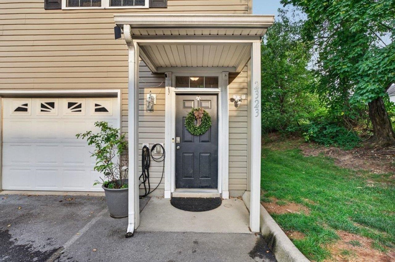 2323 KENDALL LN, HARRISONBURG, Virginia 22801, 3 Bedrooms Bedrooms, ,3 BathroomsBathrooms,Residential,2323 KENDALL LN,680273 MLS # 680273 2323 KENDALL LN, HARRISONBURG, Virginia 22801, 3 Bedrooms Bedrooms, ,3 BathroomsBathrooms,Residential,2323 KENDALL LN,680273 MLS # 680273