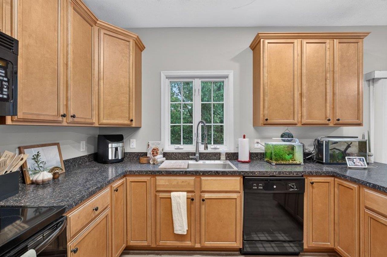 2323 KENDALL LN, HARRISONBURG, Virginia 22801, 3 Bedrooms Bedrooms, ,3 BathroomsBathrooms,Residential,2323 KENDALL LN,680273 MLS # 680273 2323 KENDALL LN, HARRISONBURG, Virginia 22801, 3 Bedrooms Bedrooms, ,3 BathroomsBathrooms,Residential,2323 KENDALL LN,680273 MLS # 680273