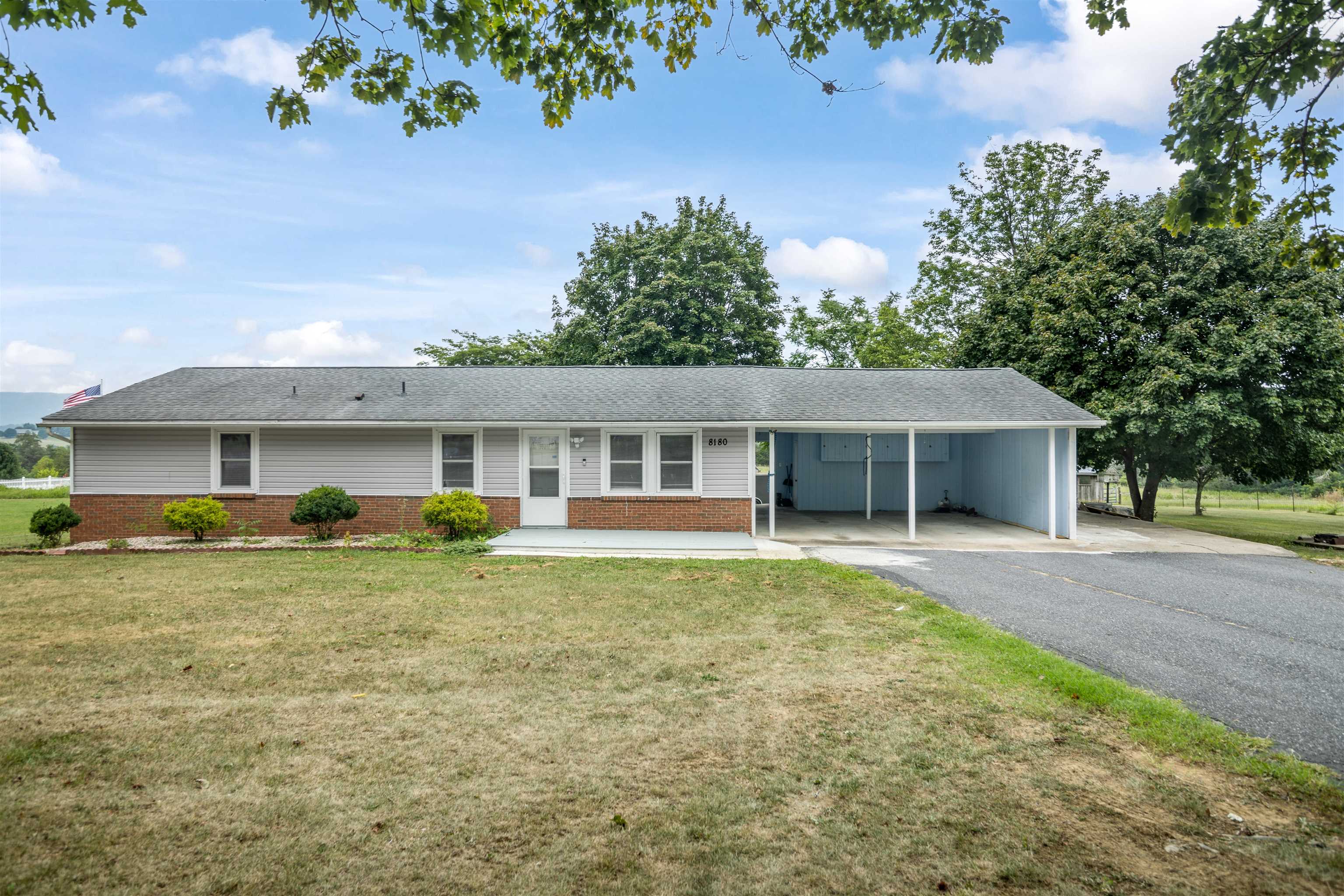 8180 NORTH VALLEY PIKE, ROCKINGHAM, Virginia 22802, 4 Bedrooms Bedrooms, ,2 BathroomsBathrooms,Residential,8180 NORTH VALLEY PIKE,680275 MLS # 680275