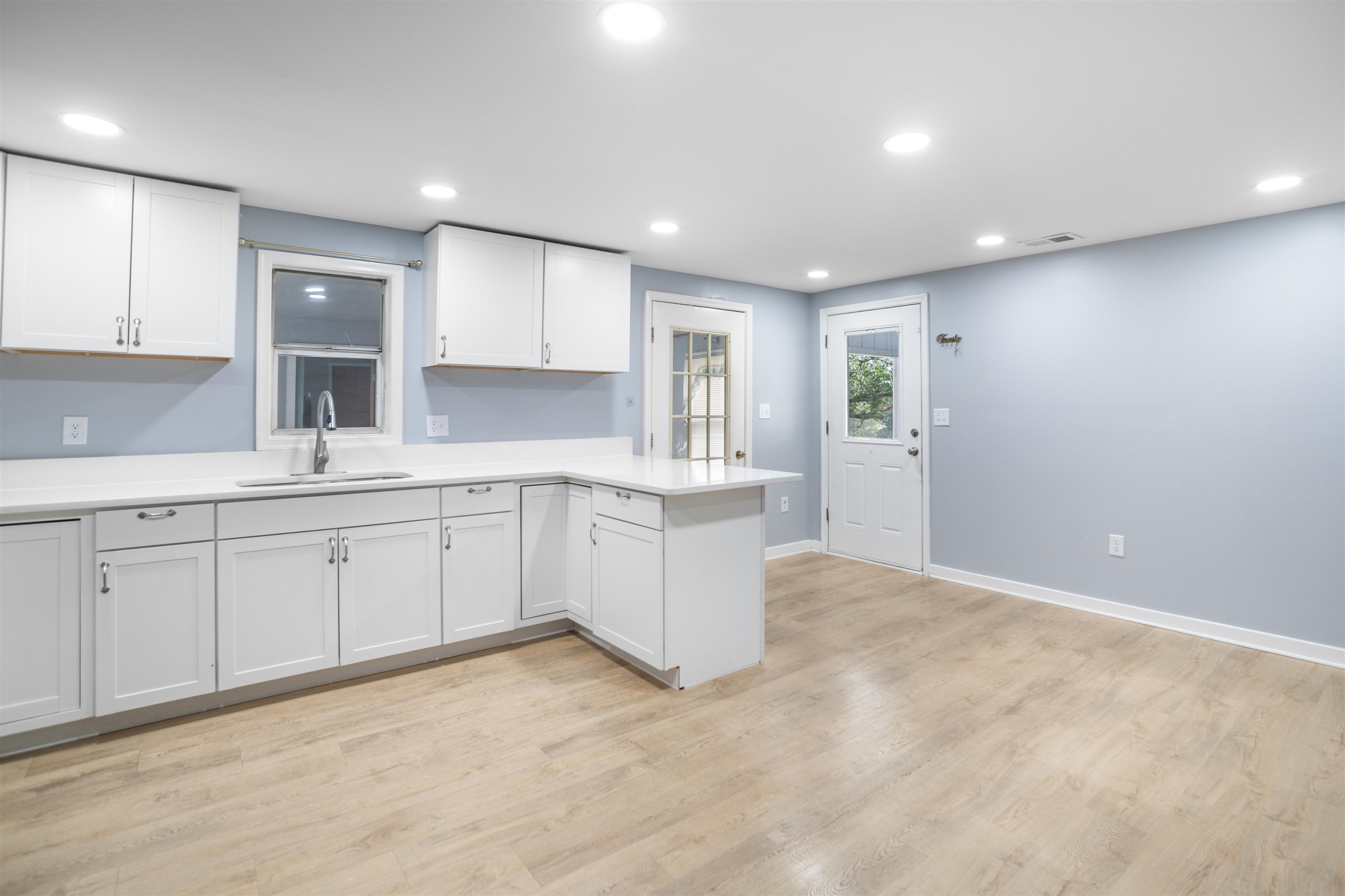8180 NORTH VALLEY PIKE, ROCKINGHAM, Virginia 22802, 4 Bedrooms Bedrooms, ,2 BathroomsBathrooms,Residential,8180 NORTH VALLEY PIKE,680275 MLS # 680275 8180 NORTH VALLEY PIKE, ROCKINGHAM, Virginia 22802, 4 Bedrooms Bedrooms, ,2 BathroomsBathrooms,Residential,8180 NORTH VALLEY PIKE,680275 MLS # 680275