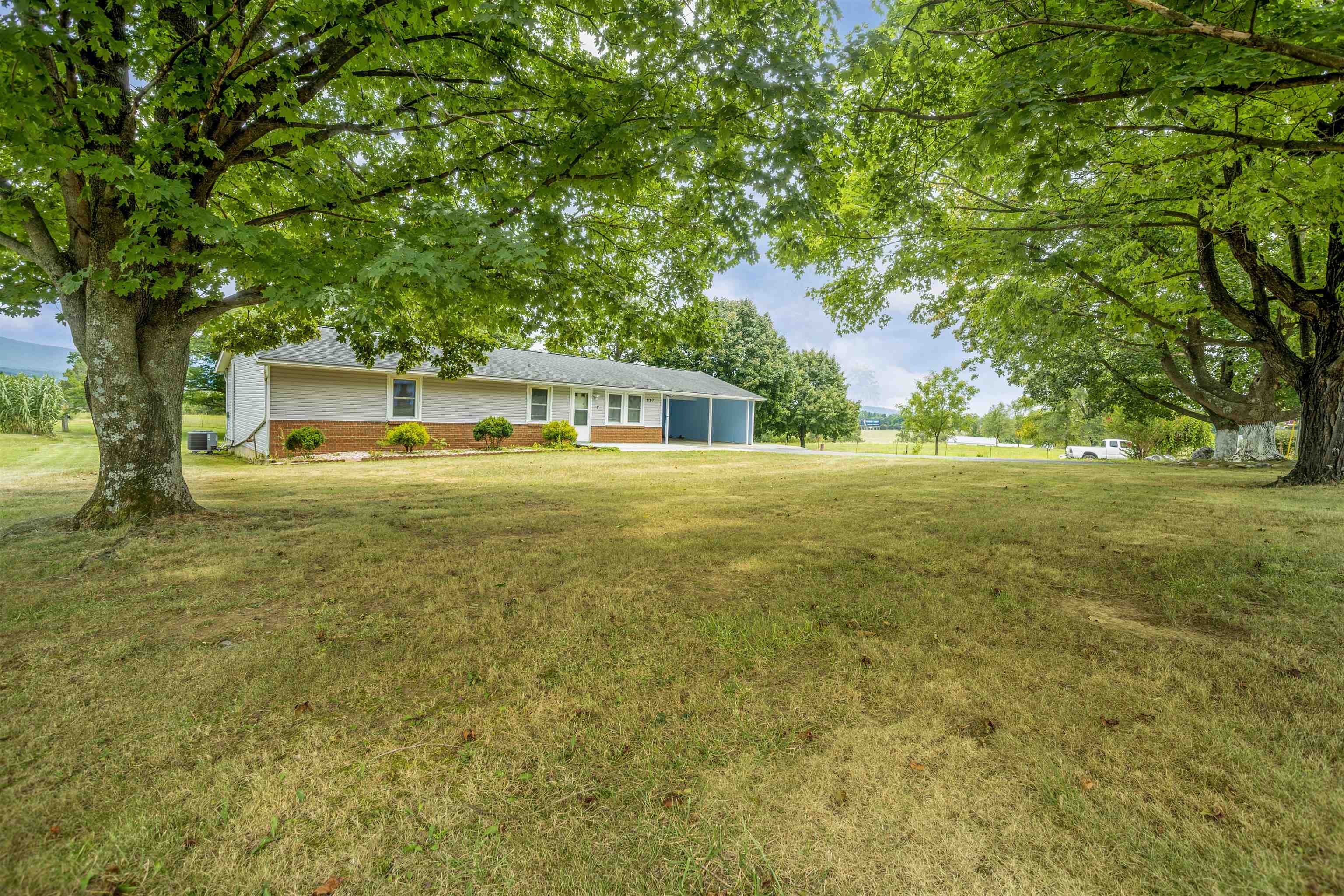 8180 NORTH VALLEY PIKE, ROCKINGHAM, Virginia 22802, 4 Bedrooms Bedrooms, ,2 BathroomsBathrooms,Residential,8180 NORTH VALLEY PIKE,680275 MLS # 680275 8180 NORTH VALLEY PIKE, ROCKINGHAM, Virginia 22802, 4 Bedrooms Bedrooms, ,2 BathroomsBathrooms,Residential,8180 NORTH VALLEY PIKE,680275 MLS # 680275