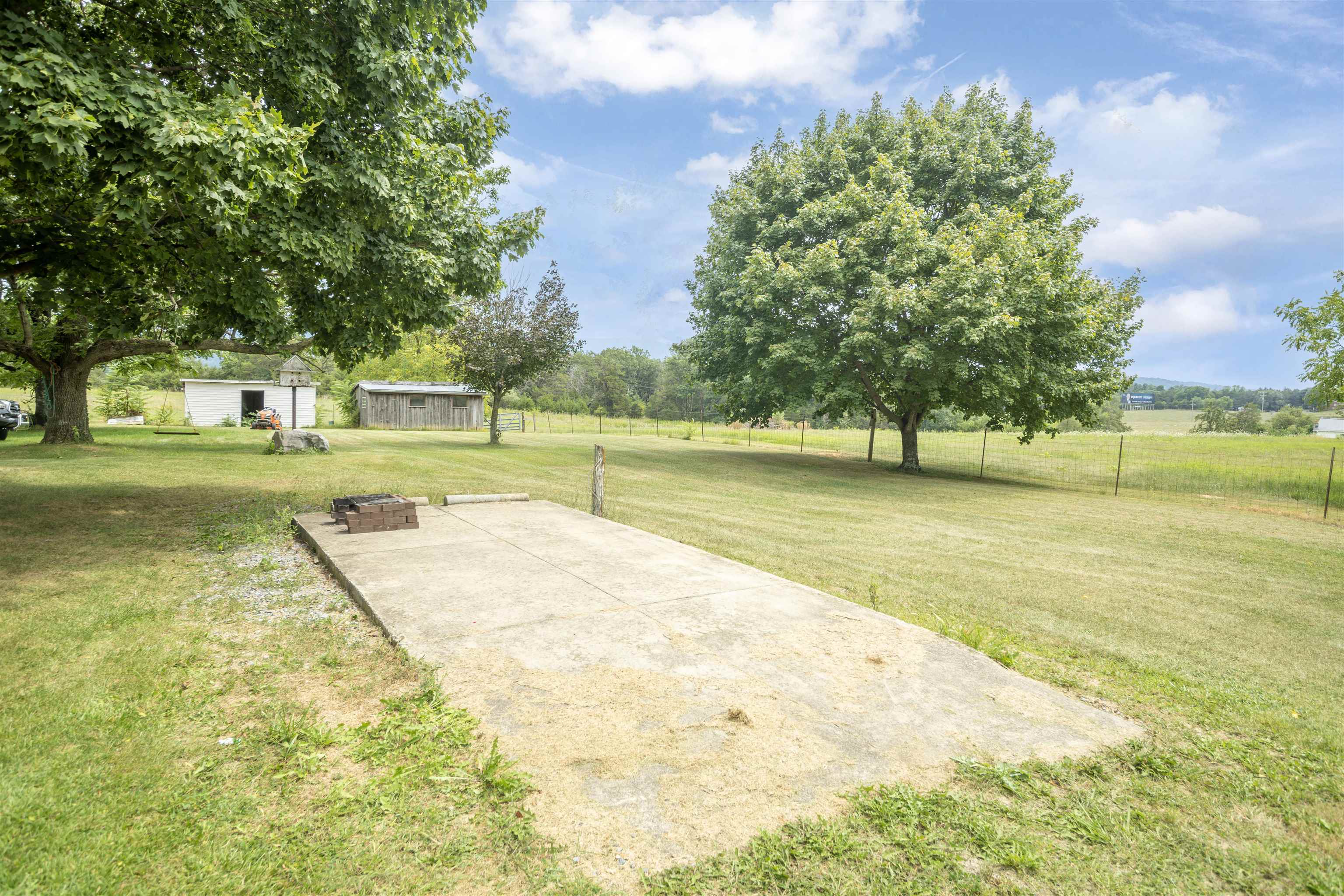 8180 NORTH VALLEY PIKE, ROCKINGHAM, Virginia 22802, 4 Bedrooms Bedrooms, ,2 BathroomsBathrooms,Residential,8180 NORTH VALLEY PIKE,680275 MLS # 680275 8180 NORTH VALLEY PIKE, ROCKINGHAM, Virginia 22802, 4 Bedrooms Bedrooms, ,2 BathroomsBathrooms,Residential,8180 NORTH VALLEY PIKE,680275 MLS # 680275